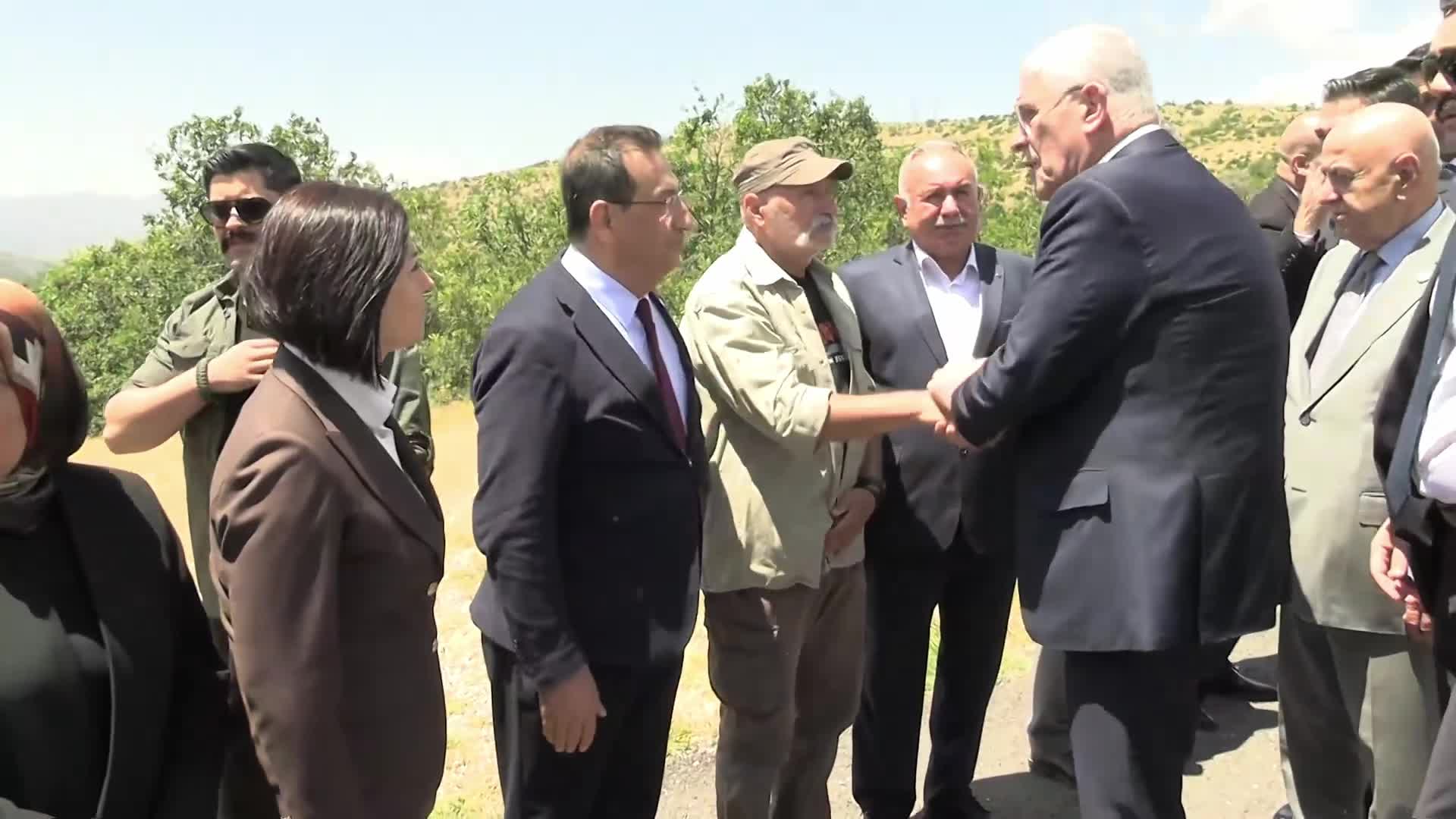 İYİ Parti Lideri Dervişoğlu’ndan, Başbağlar Şehitliği’ne ziyaret