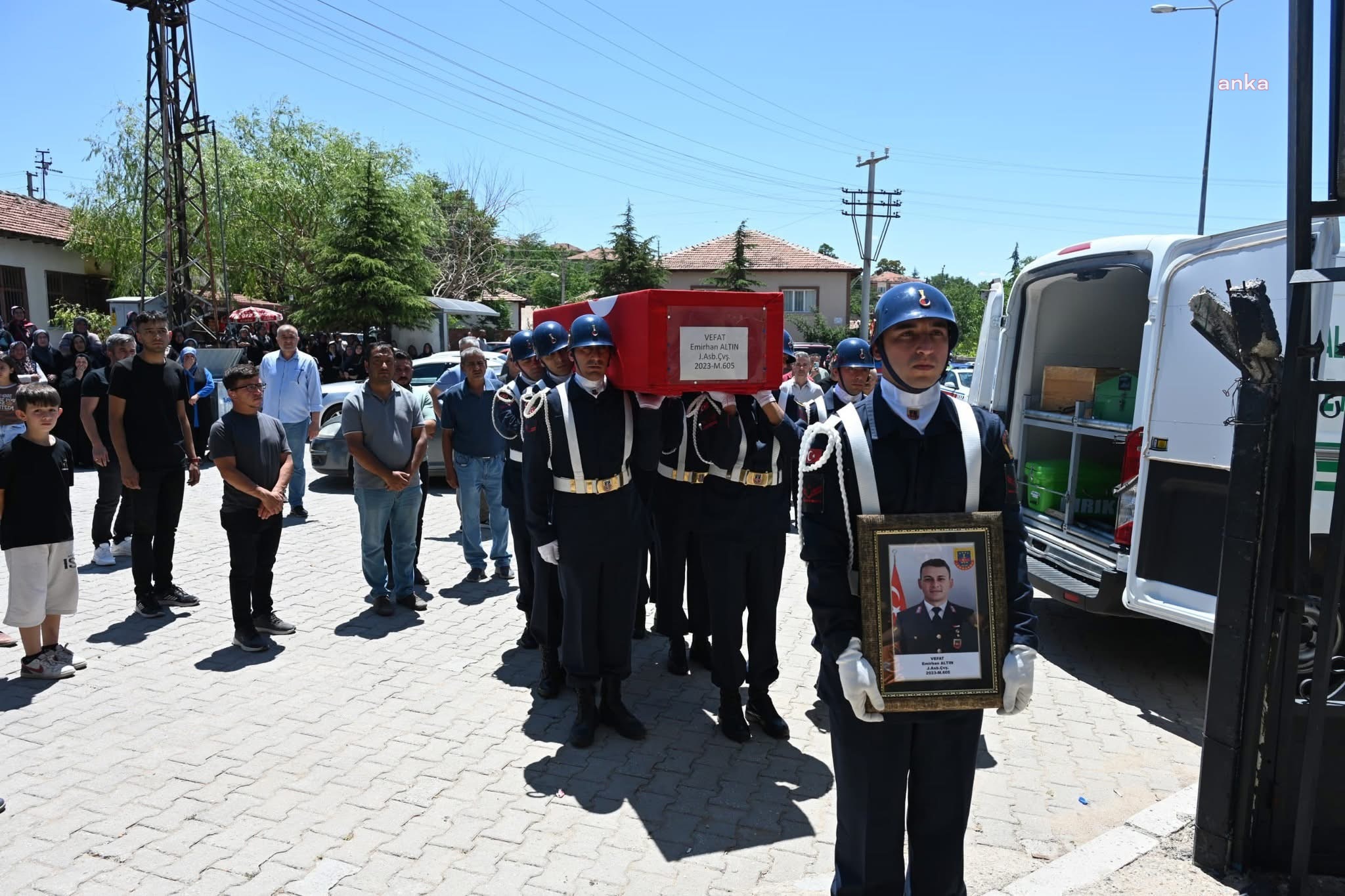 İstanbul’da hayatını kaybeden Jandarma Astsubay Emirhan Altın, memleketi Kırıkkale’de toprağa verildi