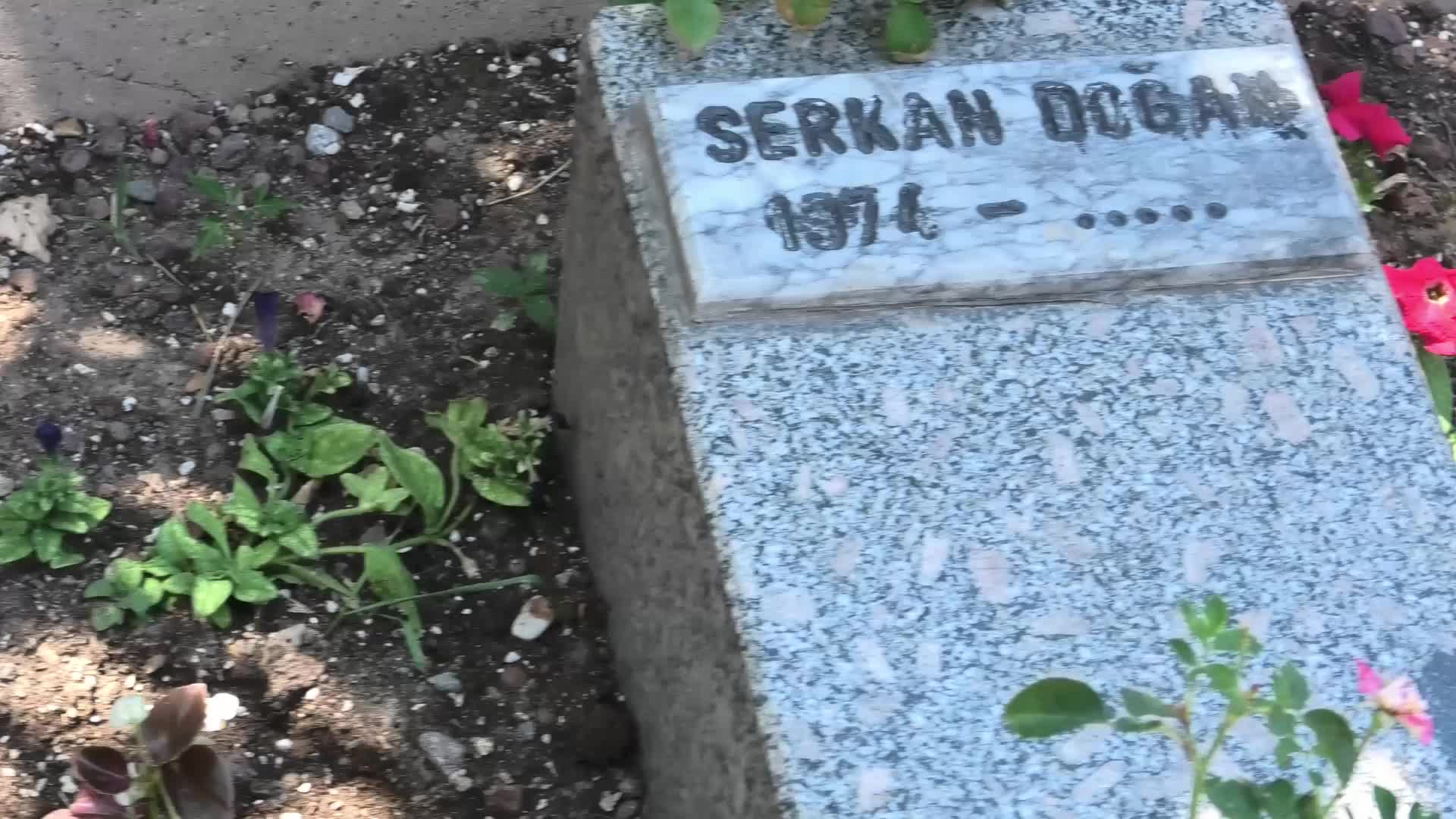 Pir Sultan Abdal Kültür Derneği, Madımak Katliamı’nda hayatını kaybedenleri andı: “Bu ve buna benzer tüm katliamların peşini bırakmayacağız”