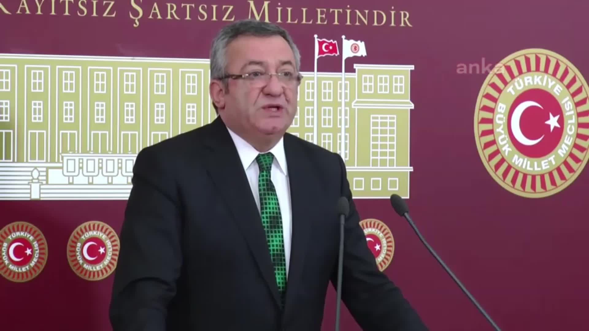 İZMİT BELEDİYESİ, DEZENFEKTE ÇALIŞMALARINI SÜRDÜRÜYOR