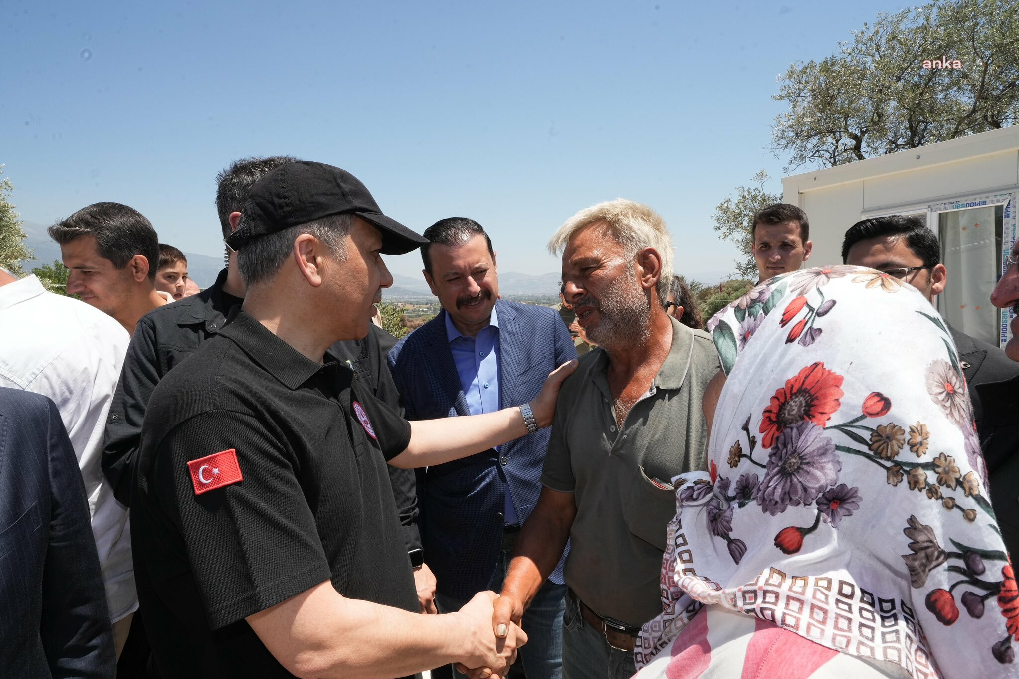 Ali Yerlikaya: Orman yangınlarında İzmir genelinde 228 konut, 13 iş yeri ve 15 ahır ağır hasarlı olarak tespit edildi