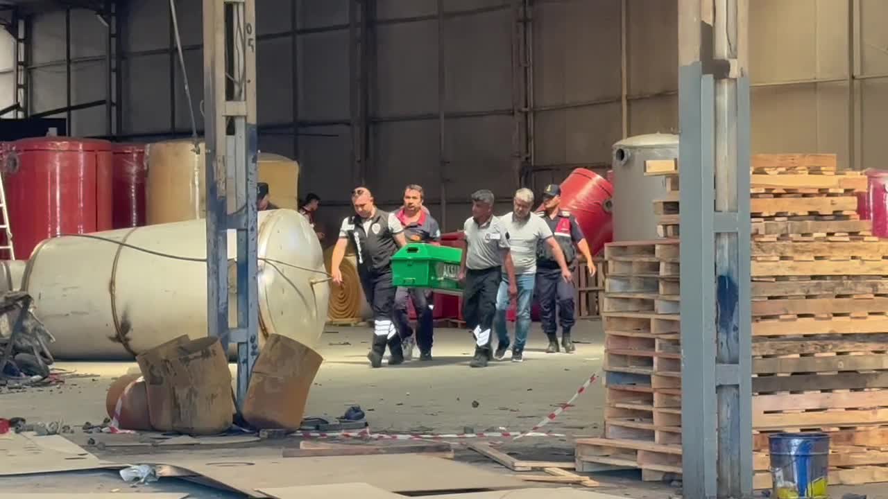 Aksaray OSB’de fabrika patlaması: Bir işçi hayatını kaybetti, üç yaralı