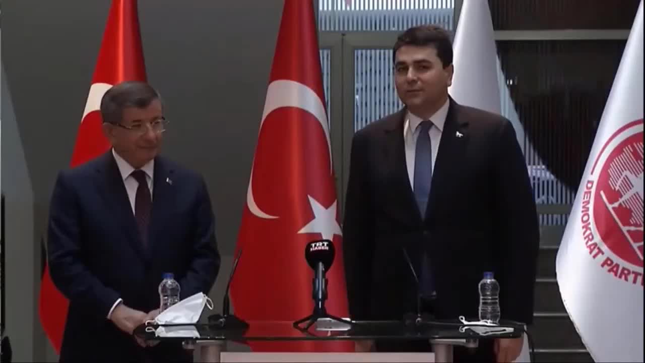 DAVUTOĞLU:  "CUMHURBAŞKANININ İNANDIĞI DOĞRULARI GÖZDEN GEÇİRMESİNİN VAKTİ GELDİ"