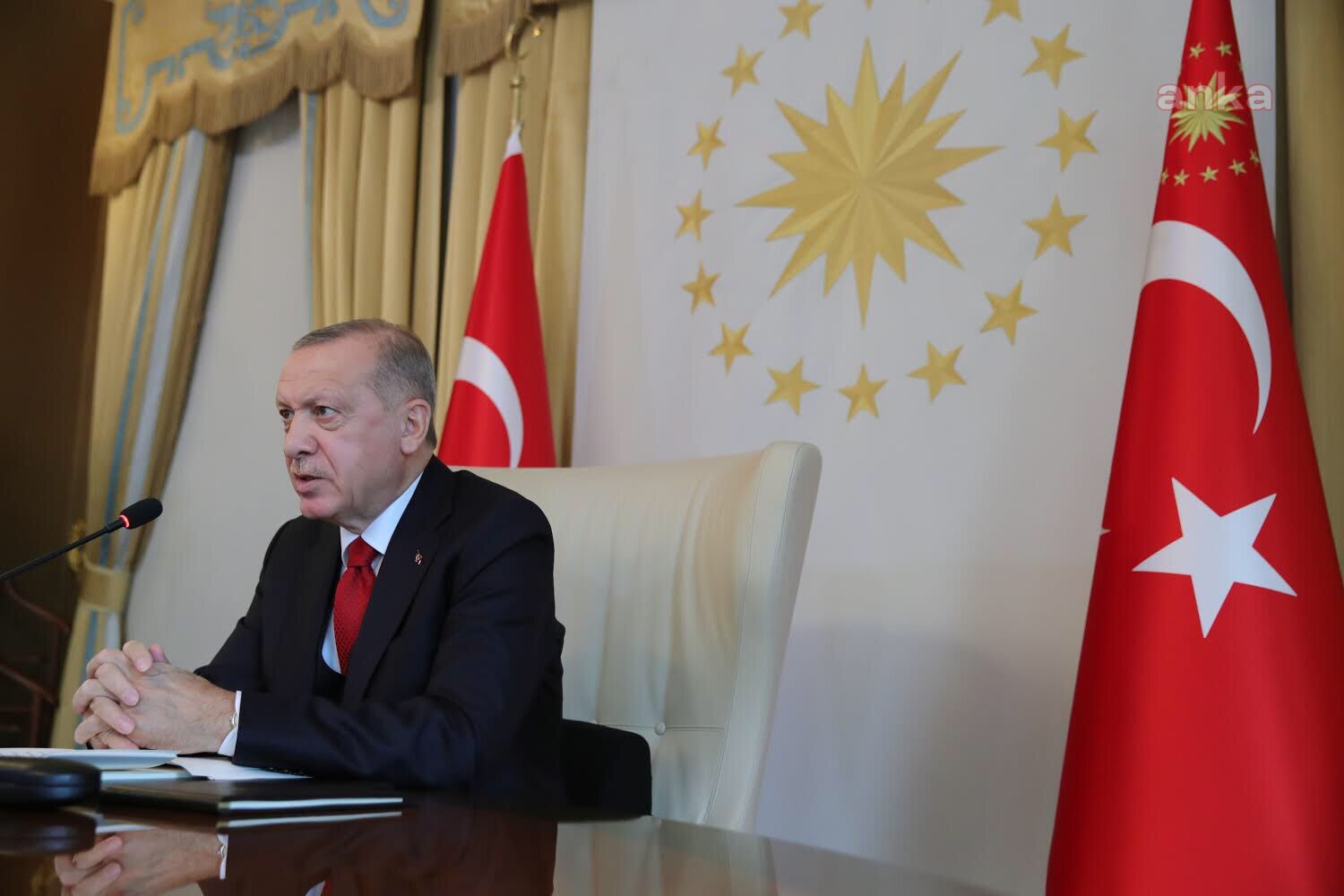 CUMHURBAŞKANI ERDOĞAN'DAN HIRVATİSTAN CUMHURBAŞKANI'NA 'GEÇMİŞ OLSUN' TELEFONU