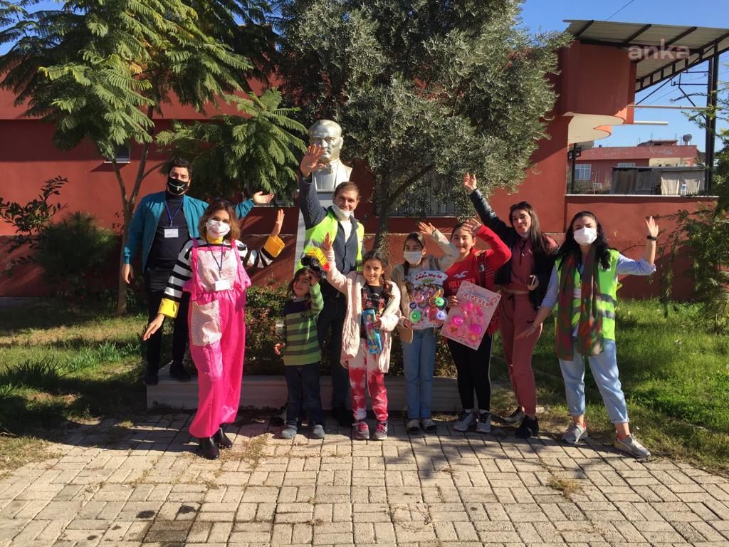 MAHKUM BABALARIN HEDİYELERİNİ, SEYHAN BELEDİYESİ ULAŞTIRDI