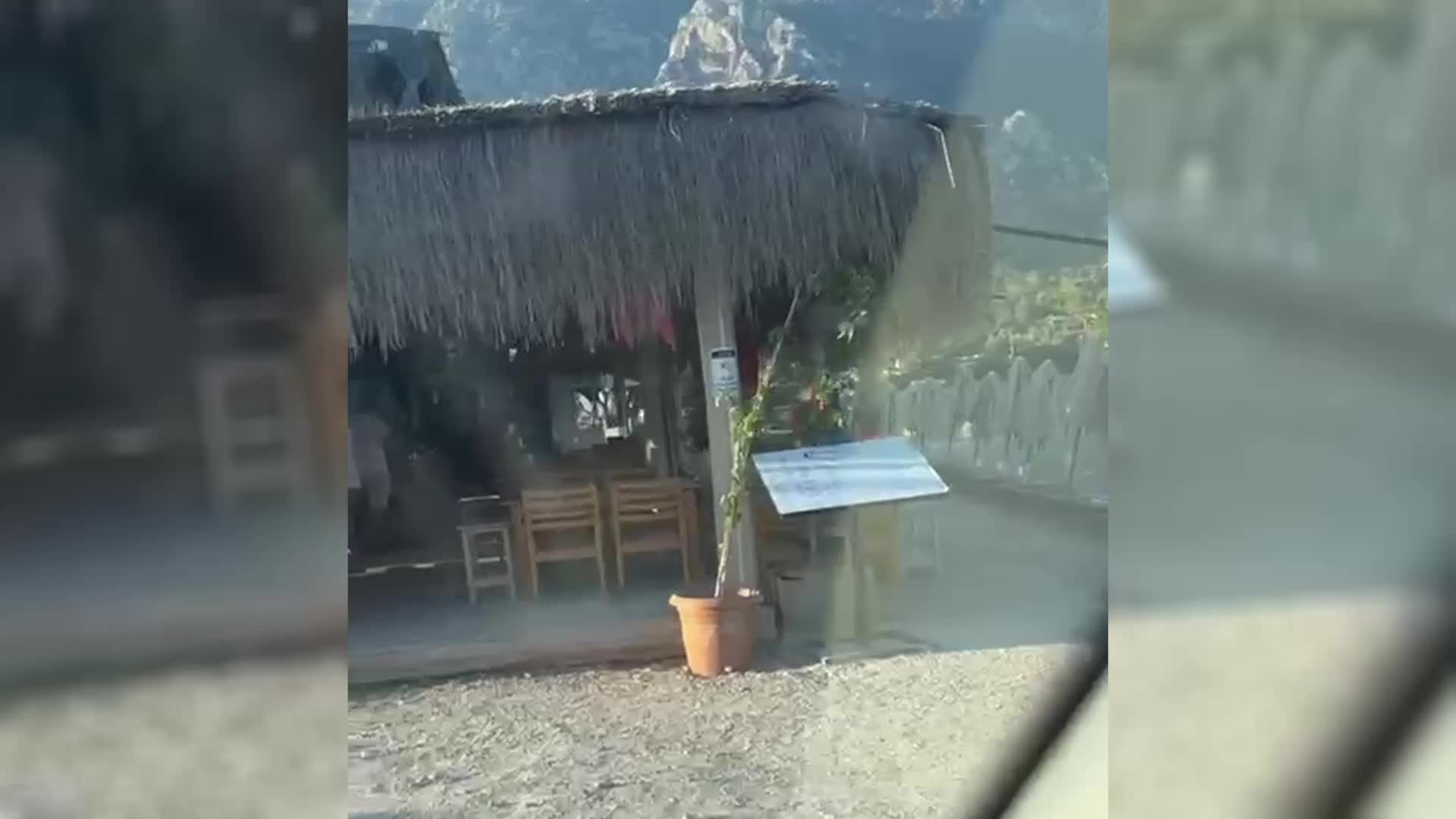 Muğla'da Doğal Sit Alanı olan Akbük Koyu’na yerleştirilen 11 tiny house mühürlendi