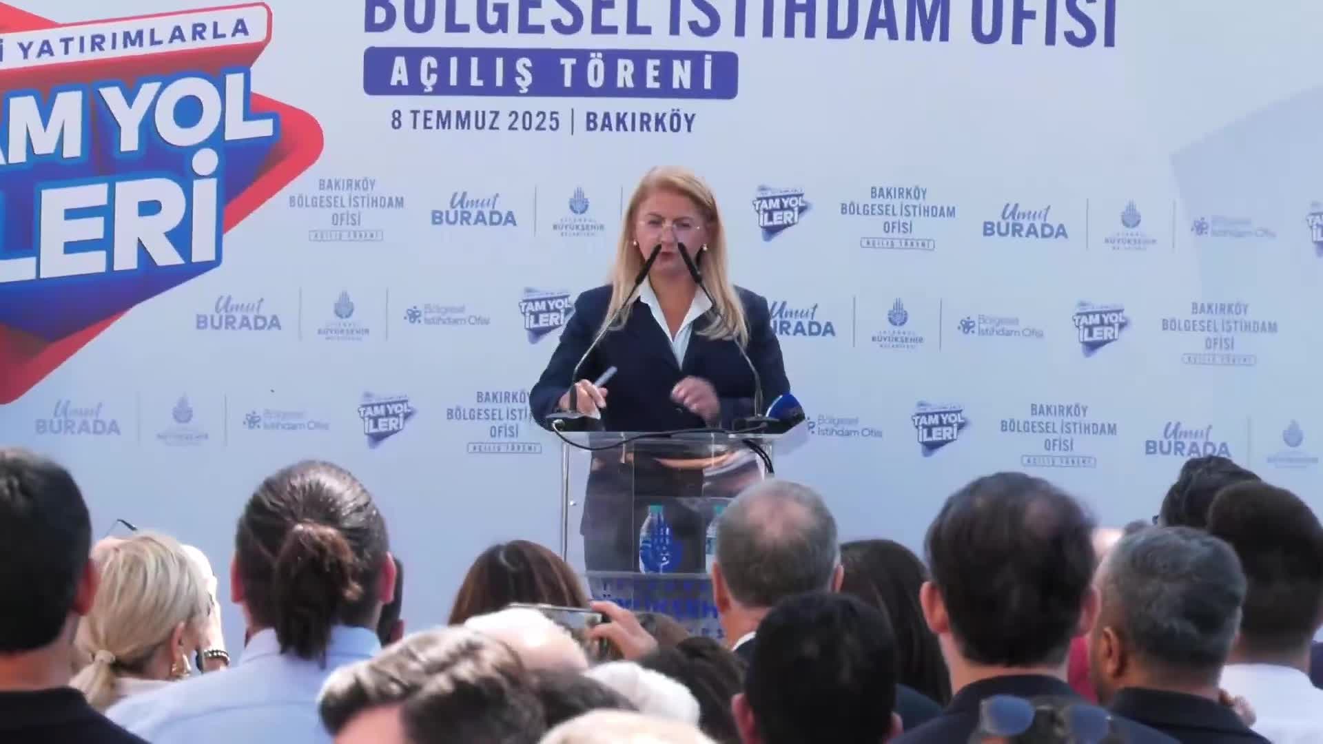 İBB'nin 32. istihdam ofisi Bakırköy'de açıldı