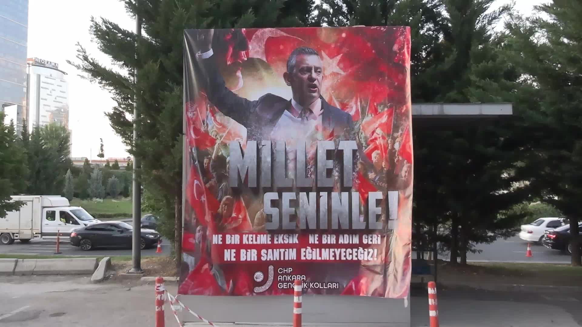 CHP'den Sözcü TV'ye destek ziyareti: Basın hürdür susturulamaz, bu karartma halkın sesine