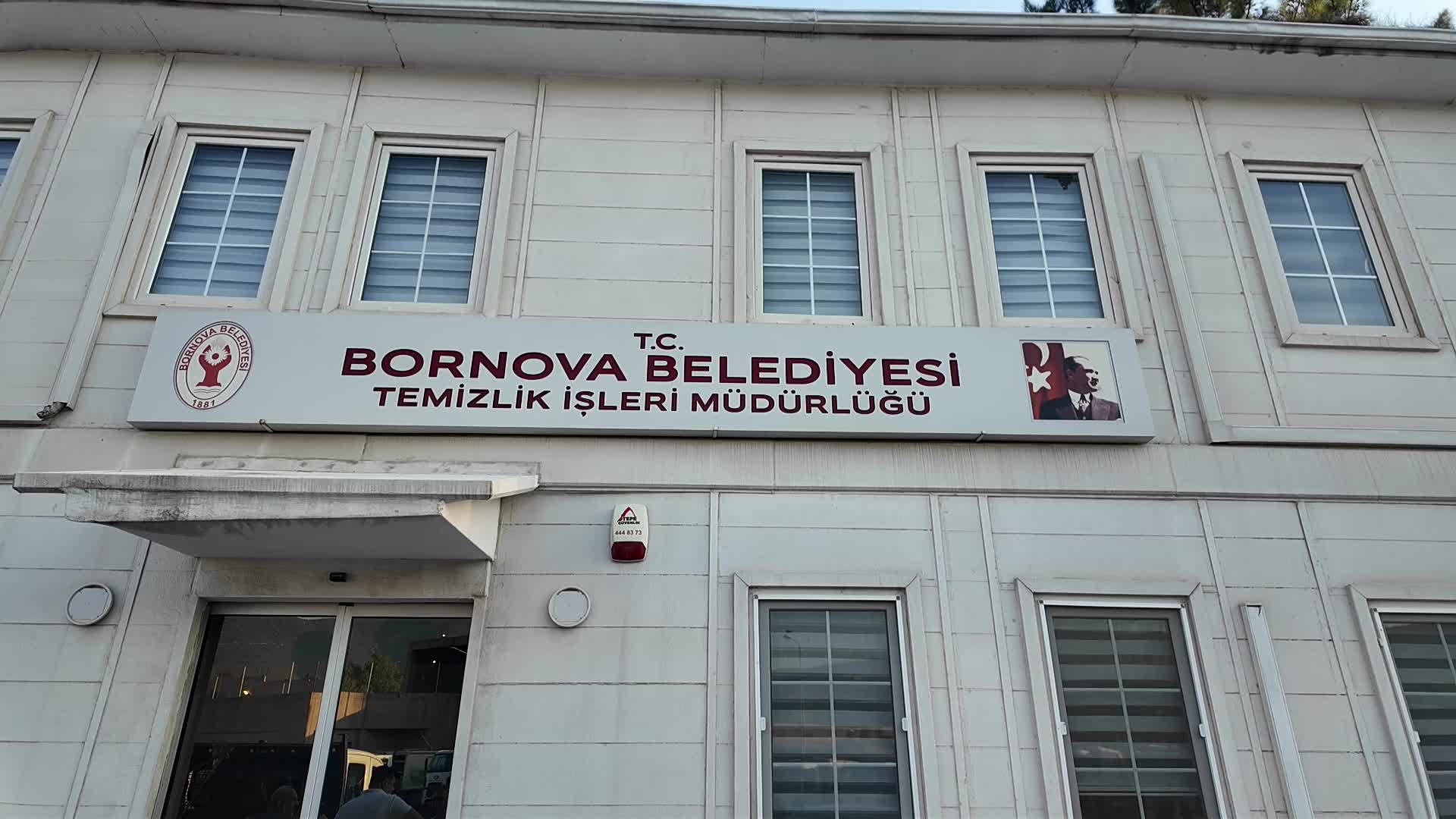 Bornova Belediye Başkanı Eşki'den alev savaşçılarına teşekkür ziyareti: 'Memleketin ağacına ve çiçeğine sahip çıktınız'