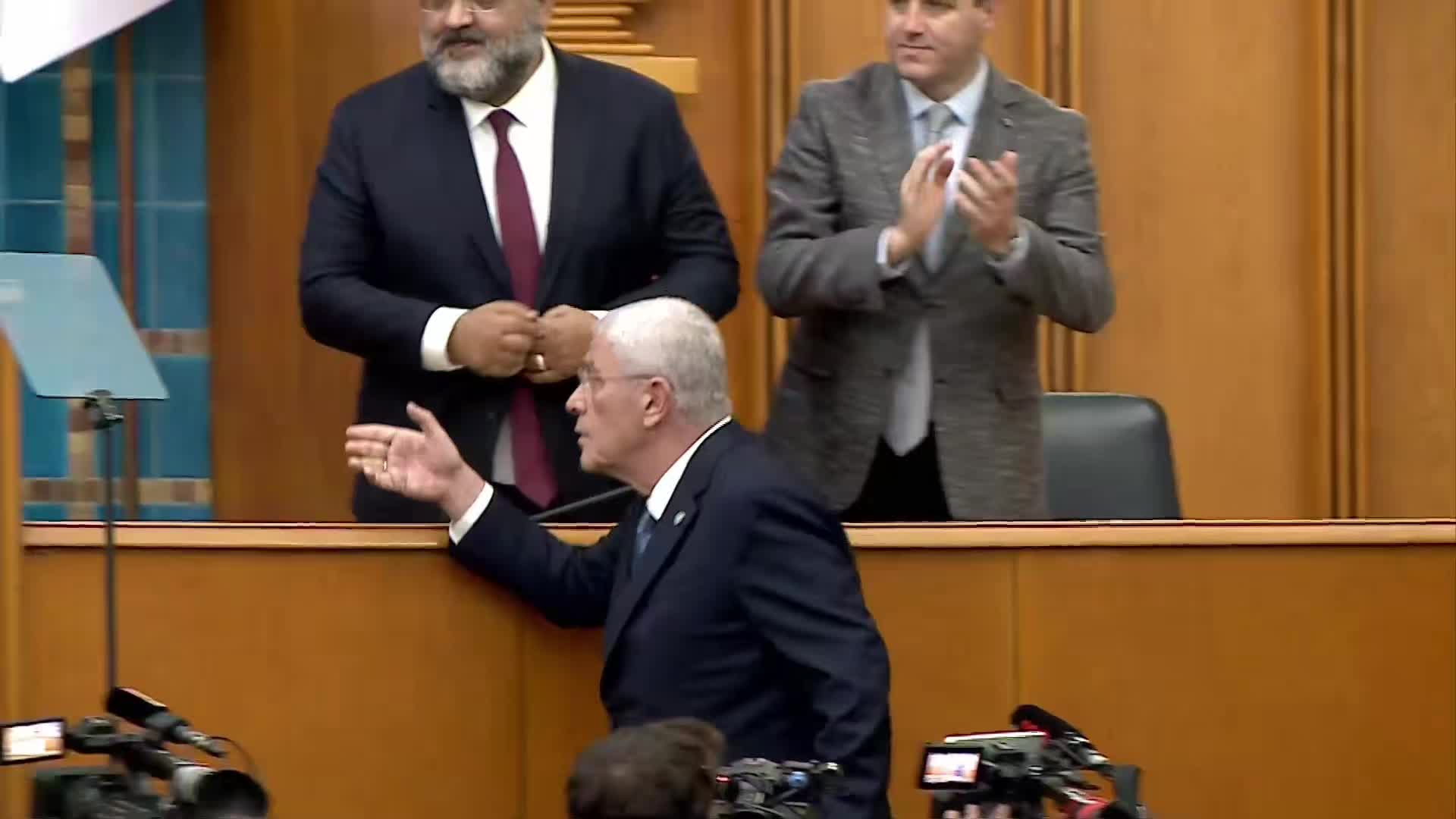 İYİ Parti grup toplantısı... Dervişoğlu: "İktidar millete silah sıkanı affediyor, kendilerine biat etmeyen aykırı ses çıkaran kim varsa cezaevine atıyor"
