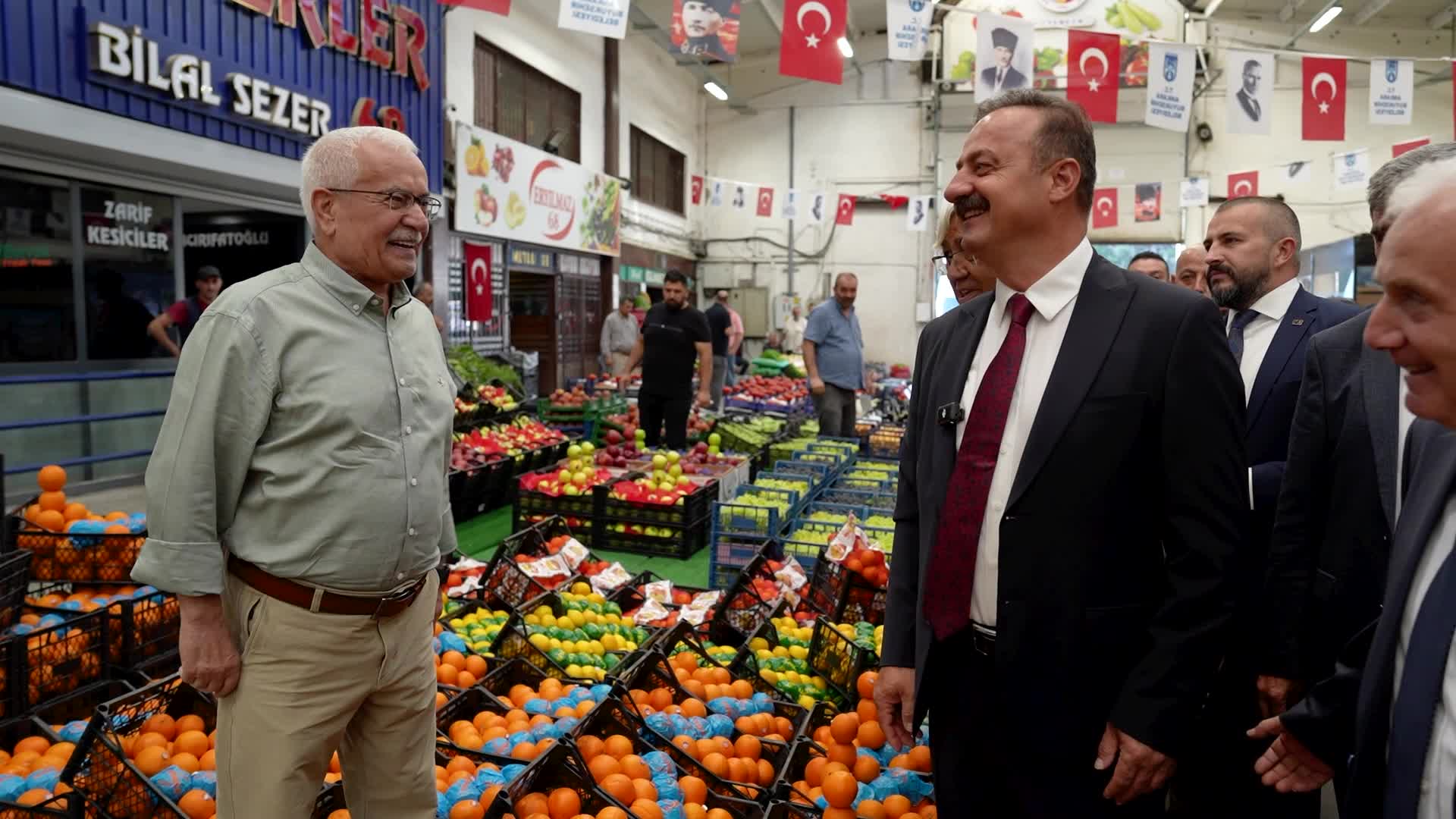 Yavuz Ağıralioğlu, Ankara Büyükşehir Belediyesi Toptancı Hali'ni ziyaret etti