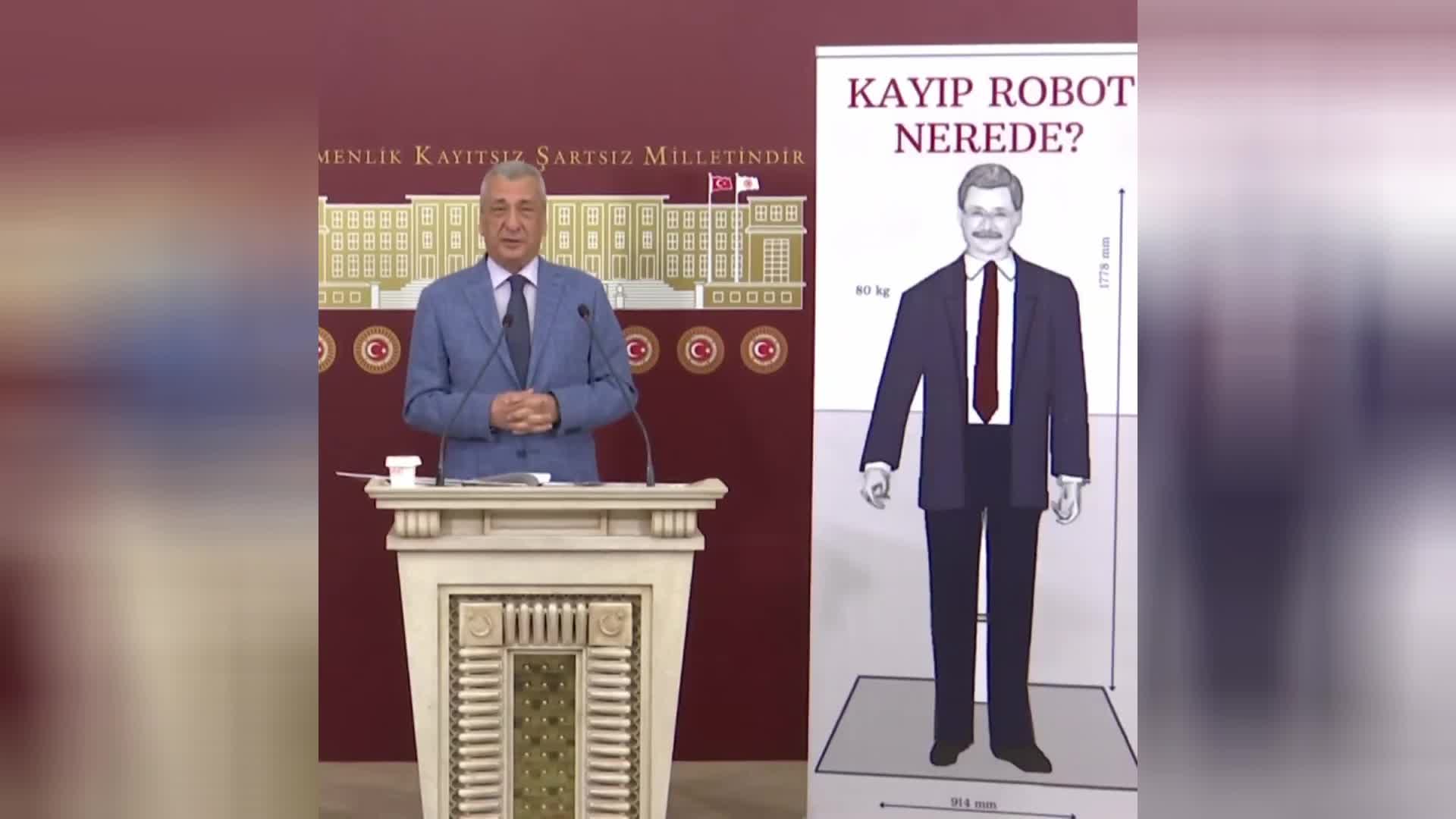 CHP'li Öztürkmen'den Osman Gökçek'e: "Şov yapacağına yanıt ver: Babanın milyonluk kayıp robotu nerede?