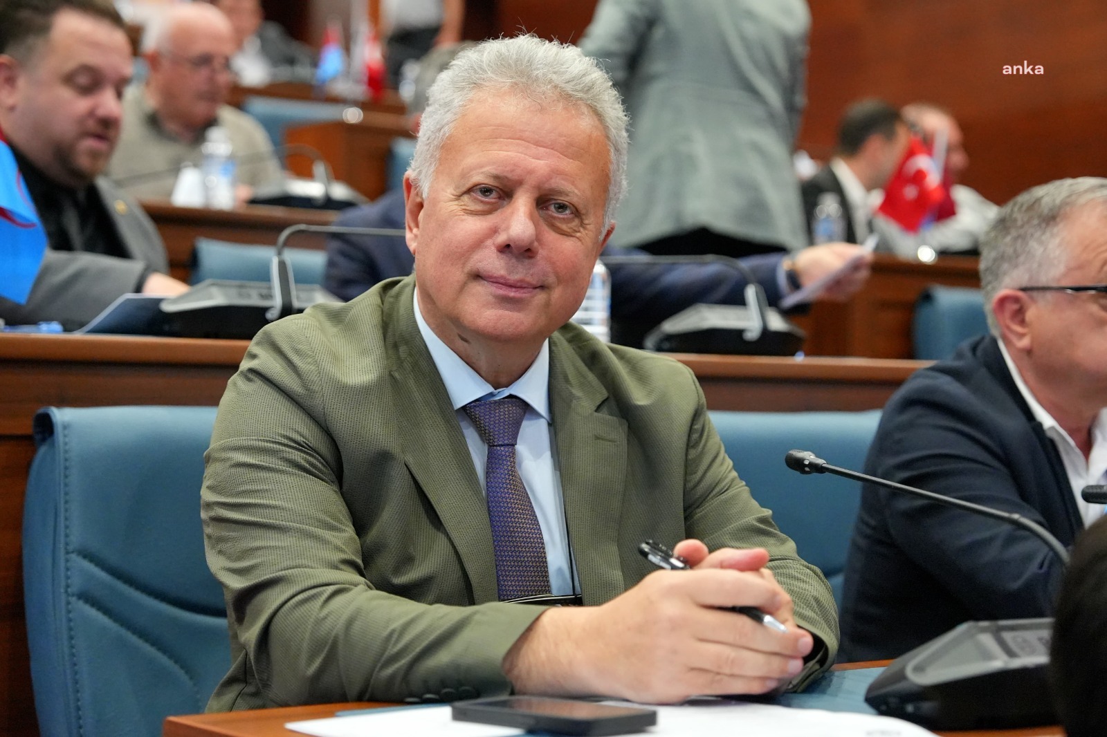 Trabzon Büyükşehir Belediye Meclisi CHP Grup Başkan Vekili Zorlu: "Adalet Bakanlığı bile DEM Parti ile yapacağı görüşmeyi bir hafta ertelemişken biz burada iki üç konseri şehitlerimize saygımızdan erteleyemedik mi"