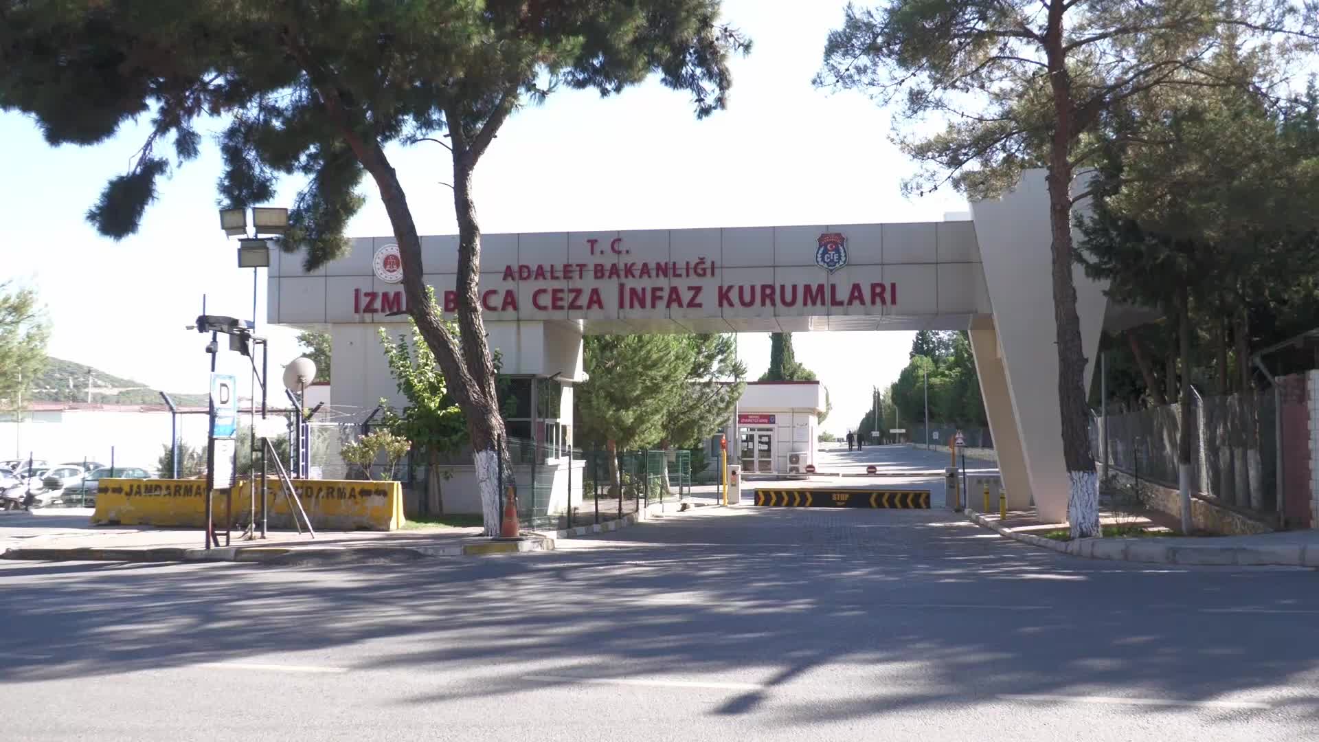 CHP'li Polat, Soyer ve Aslanoğlu’nu cezaevinde ziyaret etti: Kararı veren hakimin bile verdiği karara ikna olduğunu düşünmüyorum