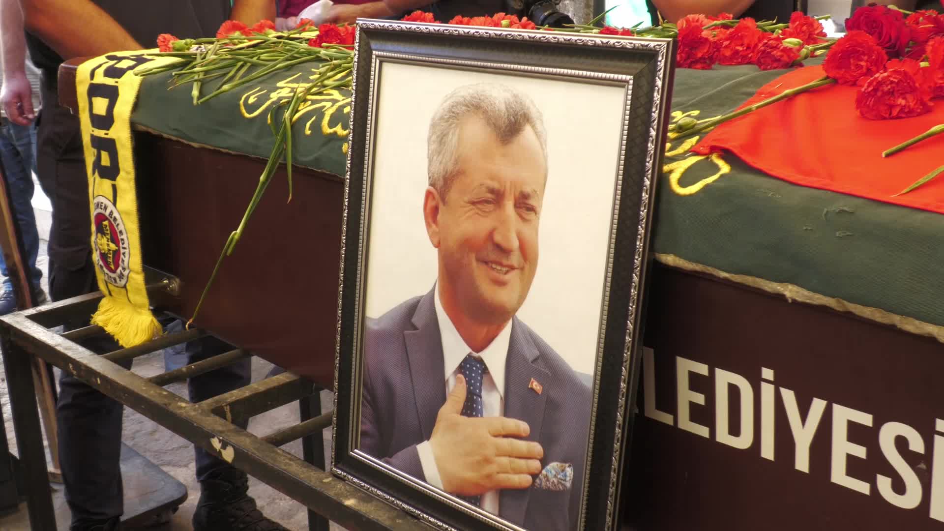 Eski Menemen Belediye Başkanı Tahir Şahin son yolculuğuna uğurlandı