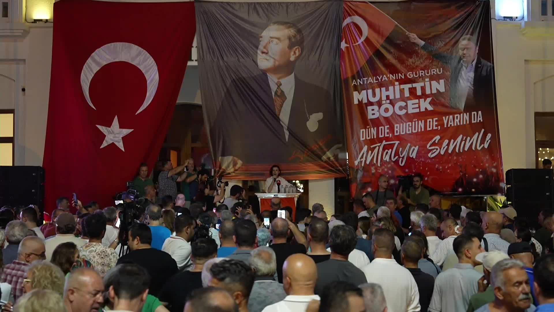 "Antalya İradesine Sahip Çıkıyor"mitingi… CHP Antalya Milletvekili Coşar: Saray bir gün bu halka yenilecek