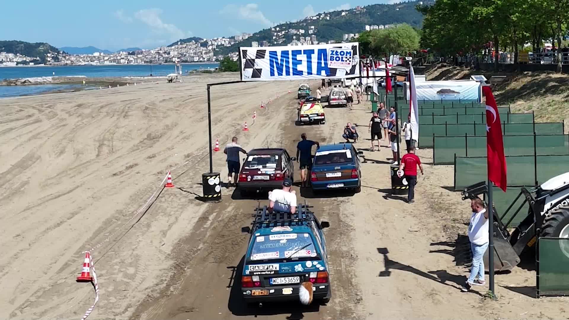 Polonya'da başlayan Zlombol Rallisi, 850 araçlık dev konvoyla Giresun’da final yaptı