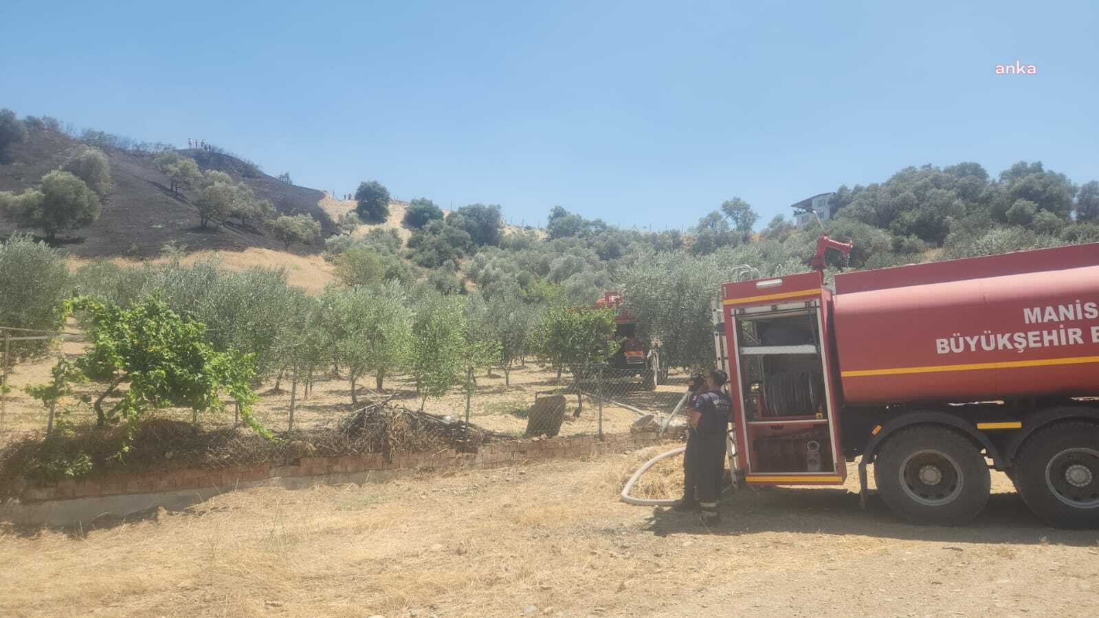 Manisa'nın Turgutlu ilçesi Derbent Mahallesi'ndeki yangın kontrol altına altındı