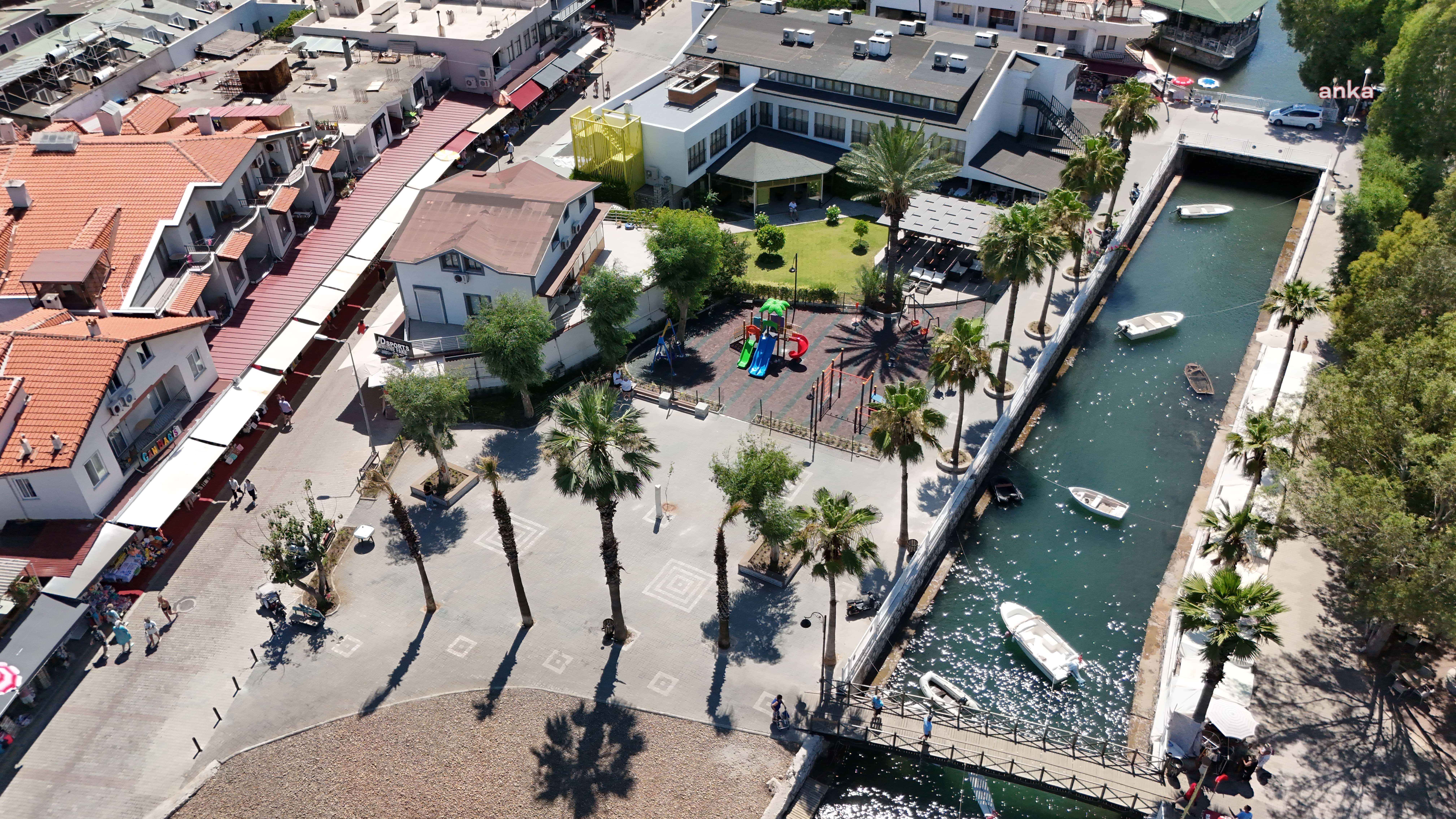 Marmaris Belediyesi’nden Turunç’a modern meydan ve park