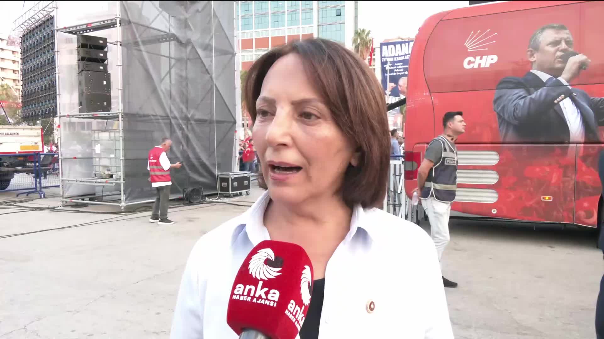CHP'nin Adana mitingi... Aliye Timisi Ersever, "Belediye başkanlarımızı bırakın hizmet etmeye devam etsinler"
