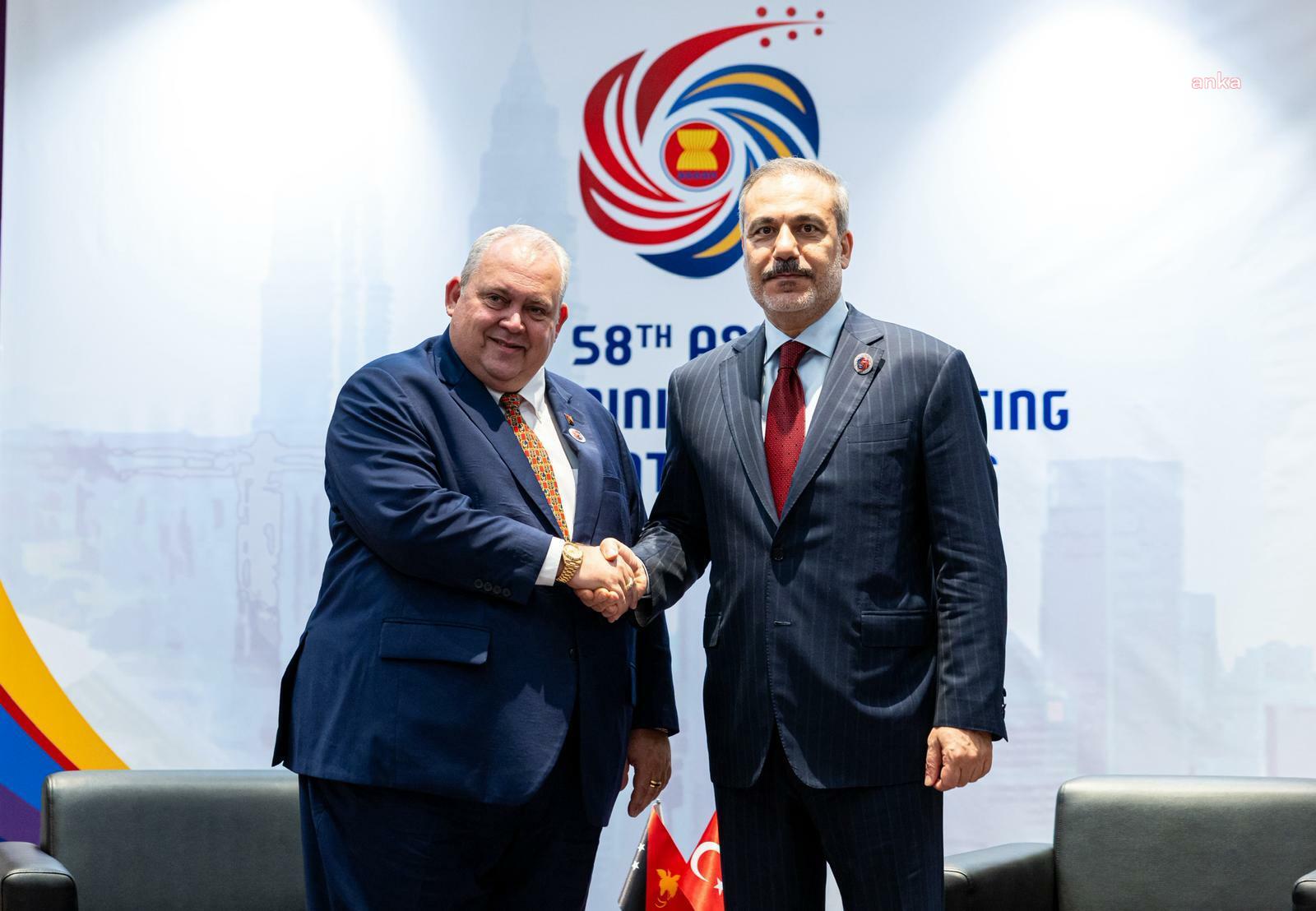 Dışişleri Bakanı Fidan, Kuala Lumpur'da çeşitli temaslarda bulundu