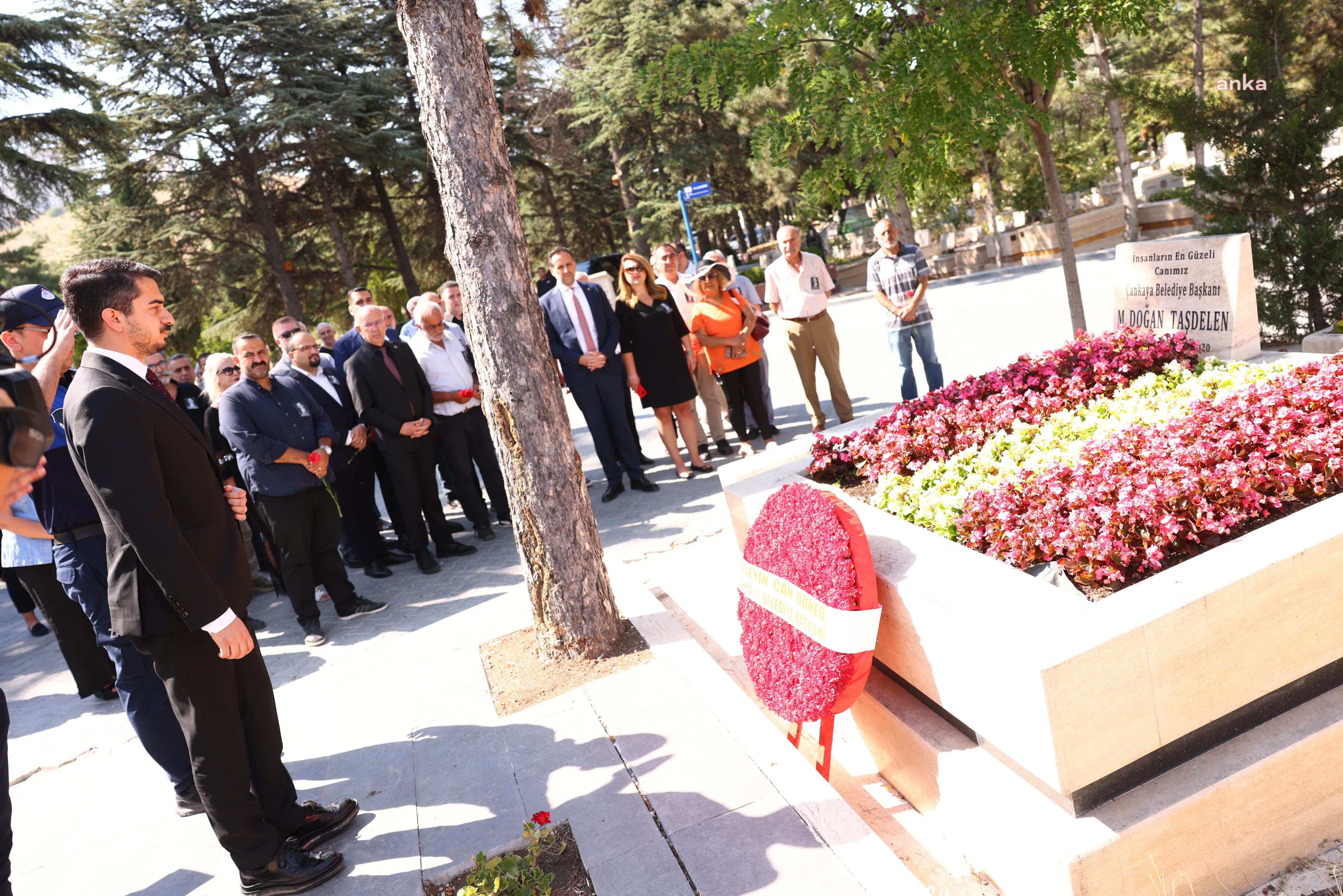 Çankaya Belediyesi önceki dönem belediye başkanı Doğan Taşdelen, mezarı başında anıldı