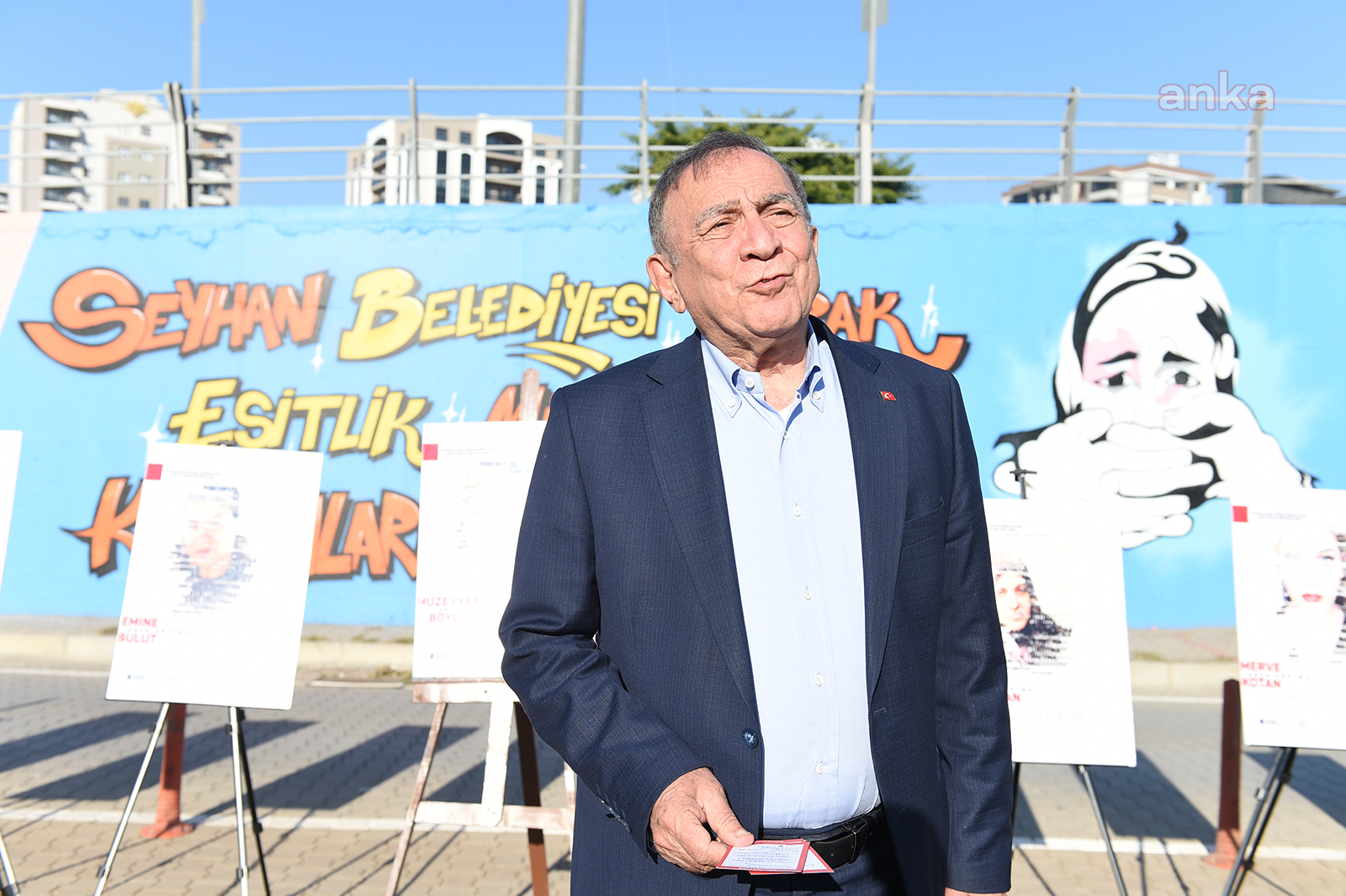 SEYHAN'DA ÖLDÜRÜLEN KADINLAR ANISINA "BENİ UNUTMA" SERGİSİ
