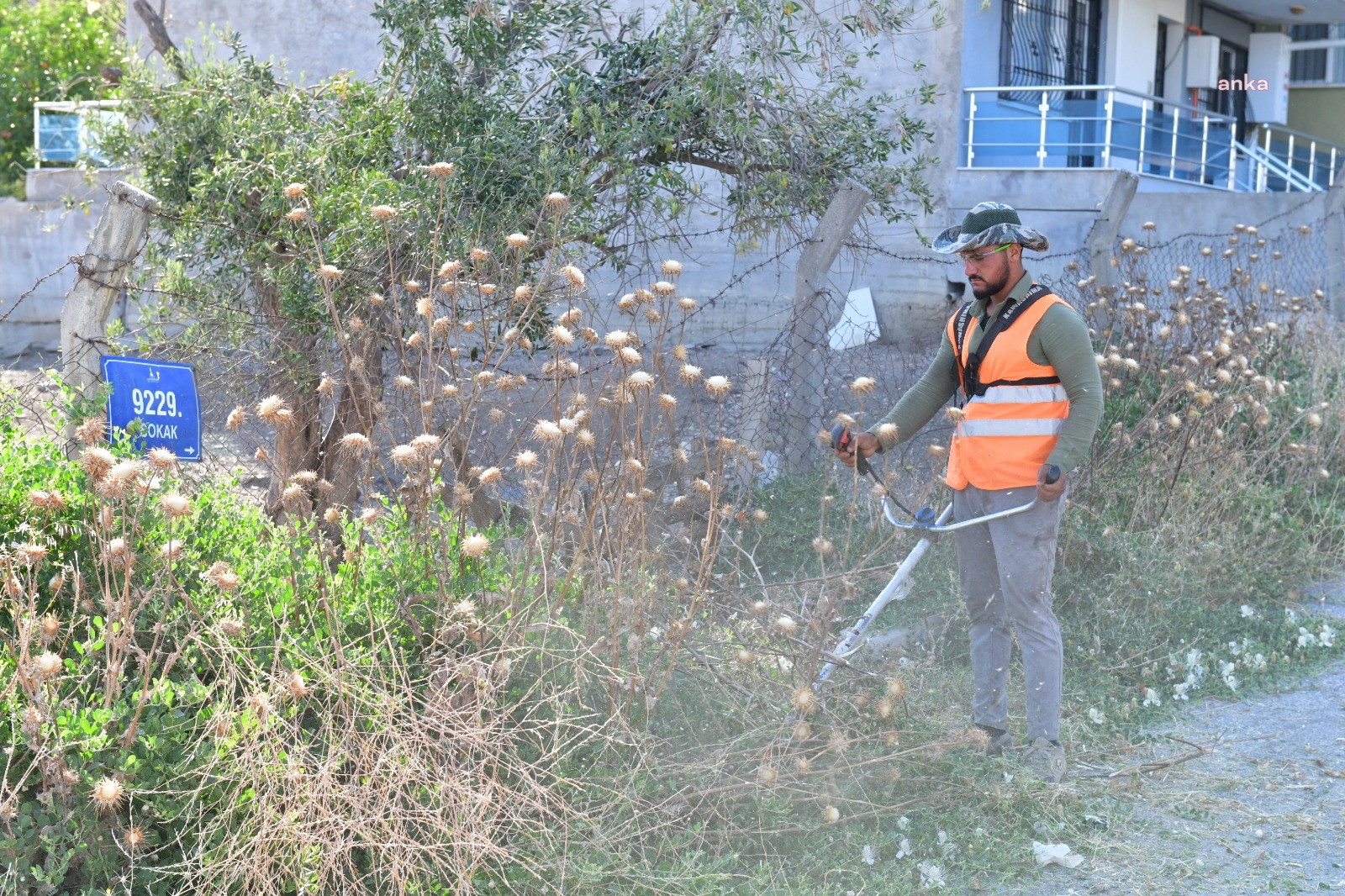 Çiğli’de temizlik ve bakım seferberliği