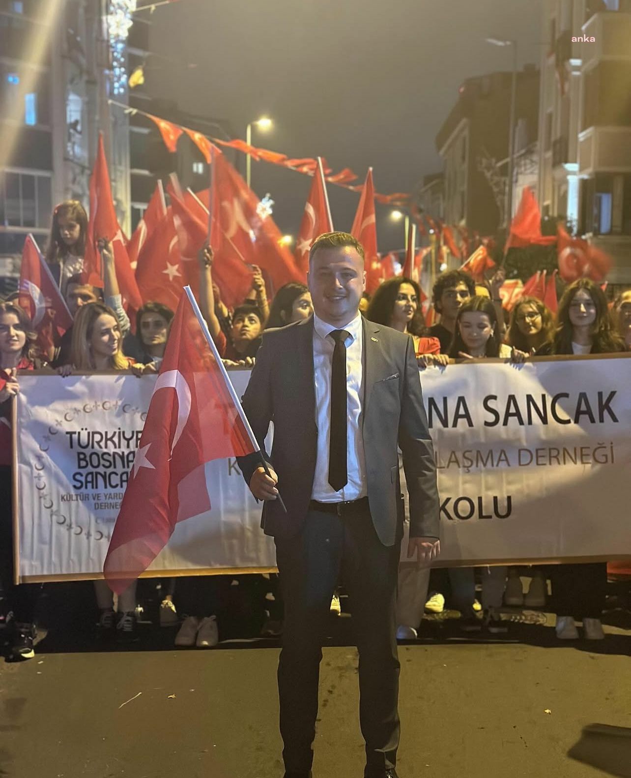CHP'li Bayrampaşa Belediye Meclisi üyesi Uykan, partiden istifa etmesi için Whatsapp üzerinden tehdit edildiği iddiasıyla suç duyurusunda bulundu