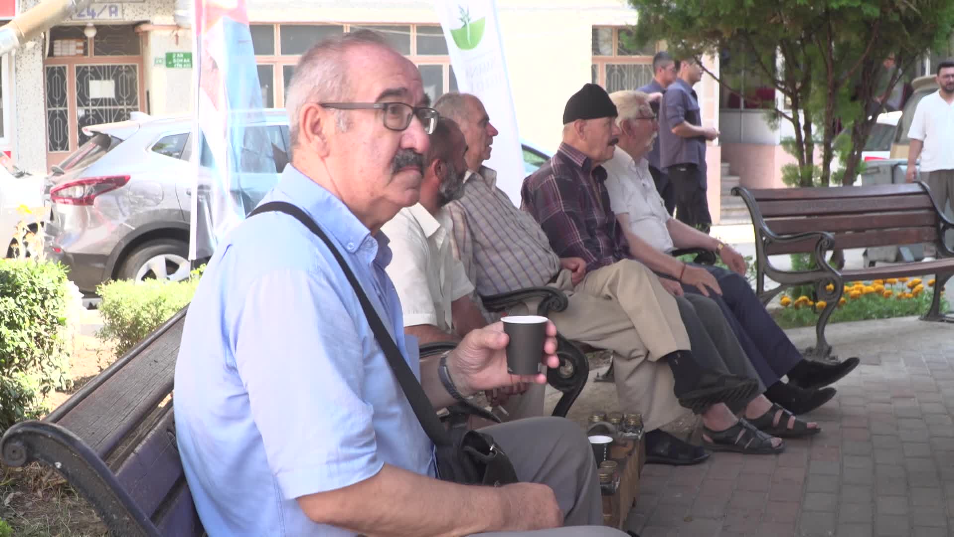 Osmangazi Belediyesi, 'Koğukçınar Emekliler Lokali'ni hizmete açtı