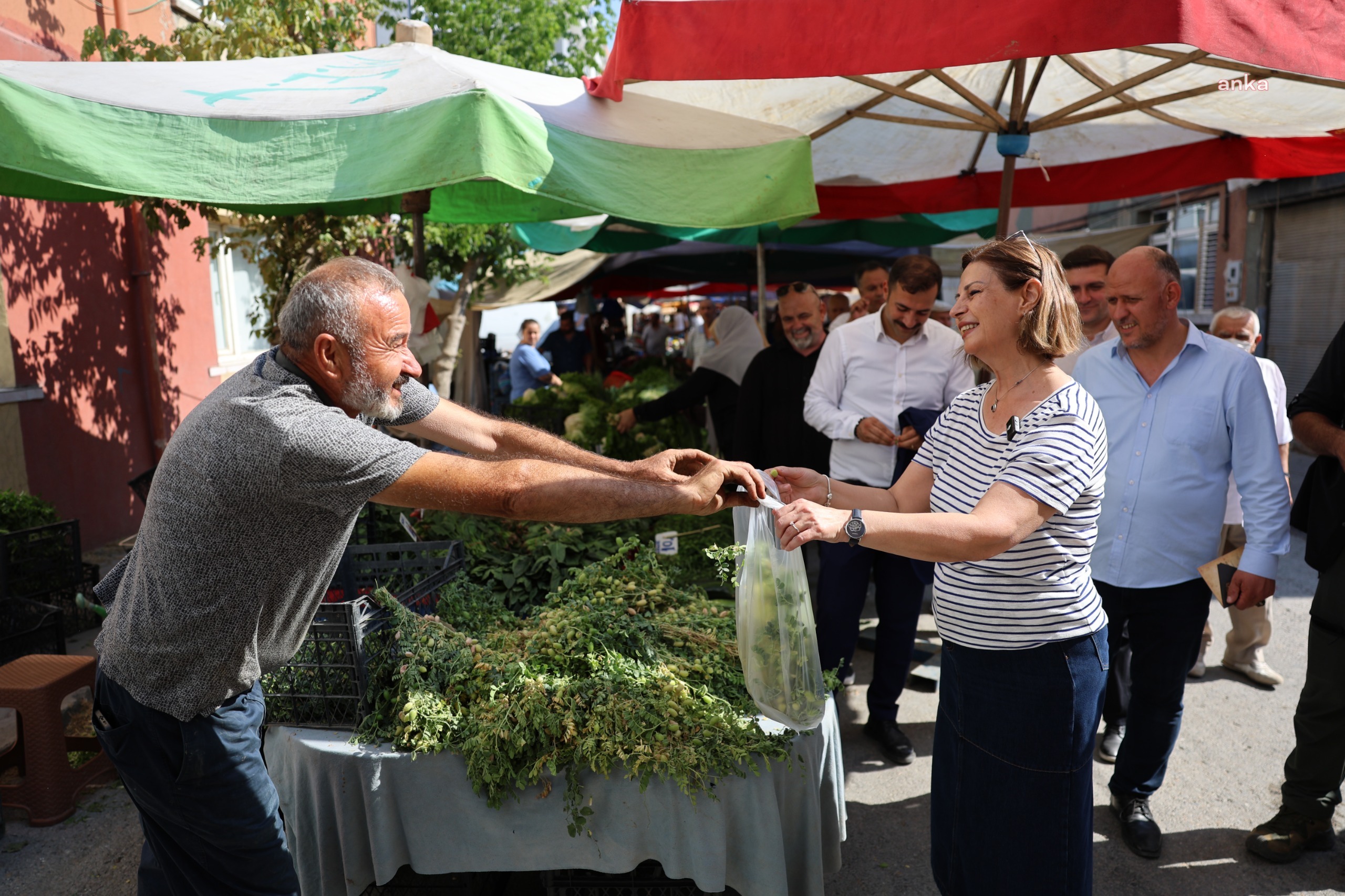 Eskişehir Büyükşehir Belediye Başkanı Ünlüce’den Sütlüce Mahallesi’ne ziyaret