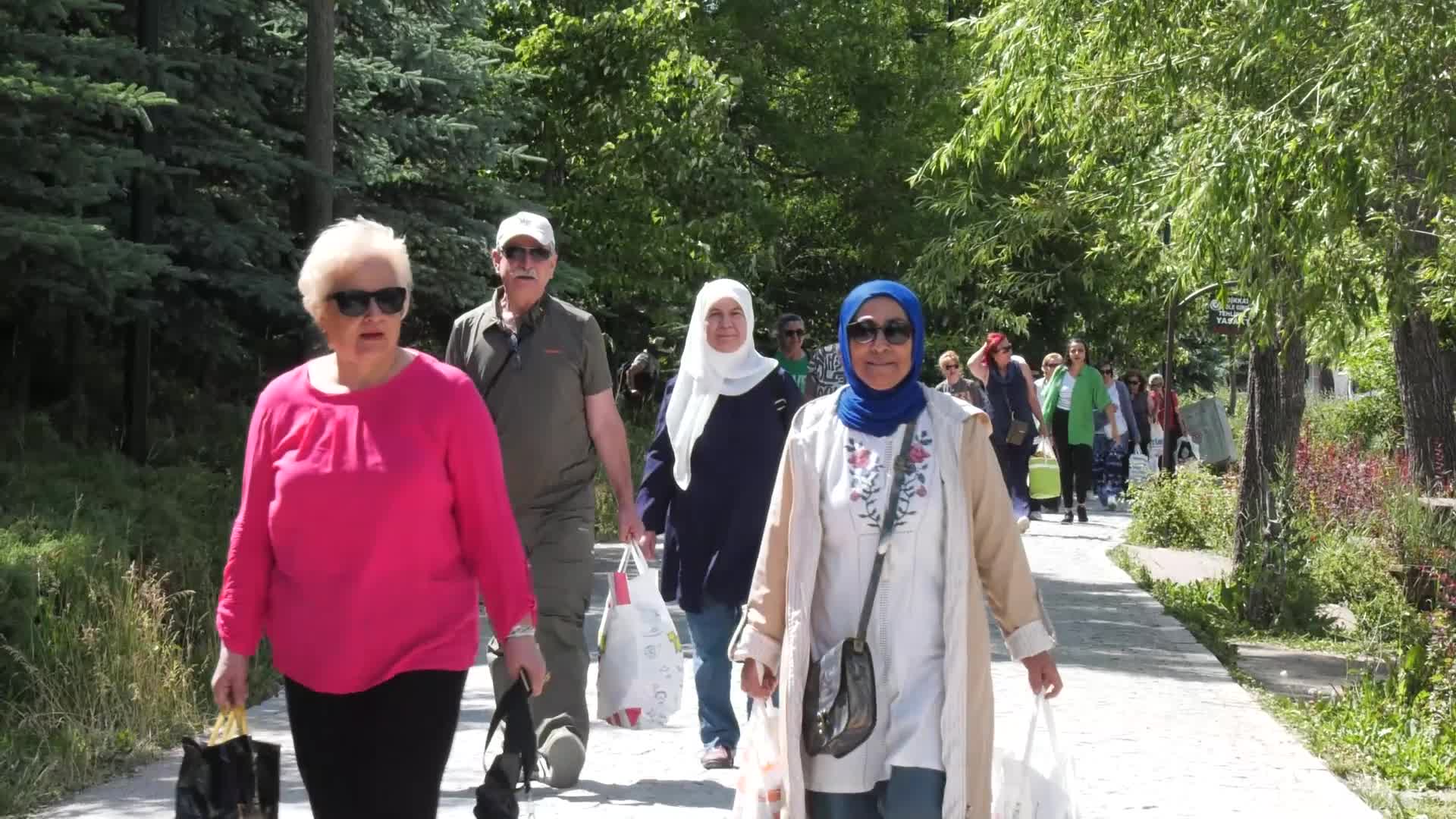 Ankara Büyükşehir Belediyesi'nden emeklilere sosyal yaşam desteği