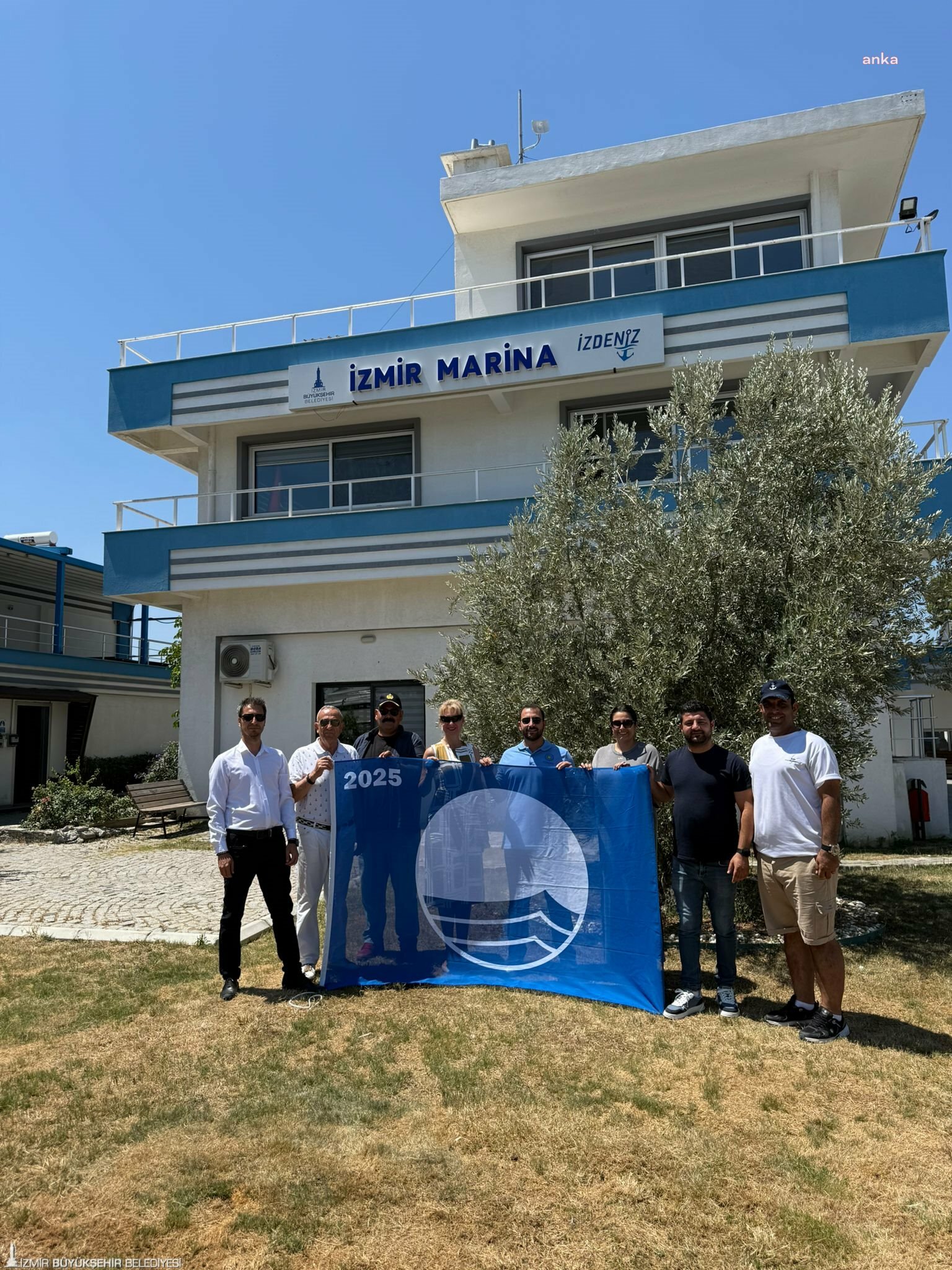 İzmirlilerin gözdesi İzmir Marina'ya bu yıl da Mavi Bayrak