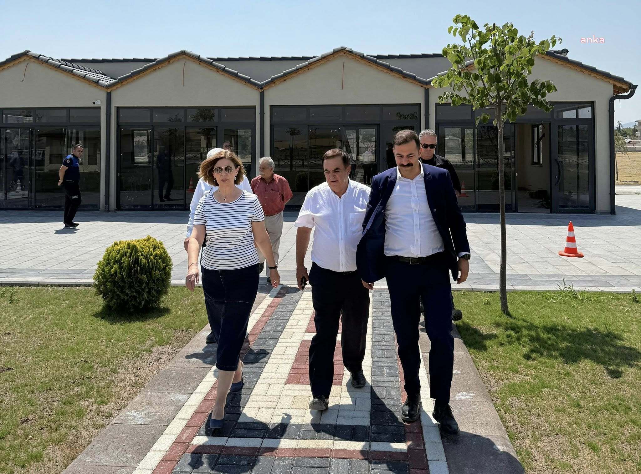 Eskişehir Büyükşehir Belediye Başkanı Ünlüce'den Mahmudiye’ye kazandırılan parkta inceleme