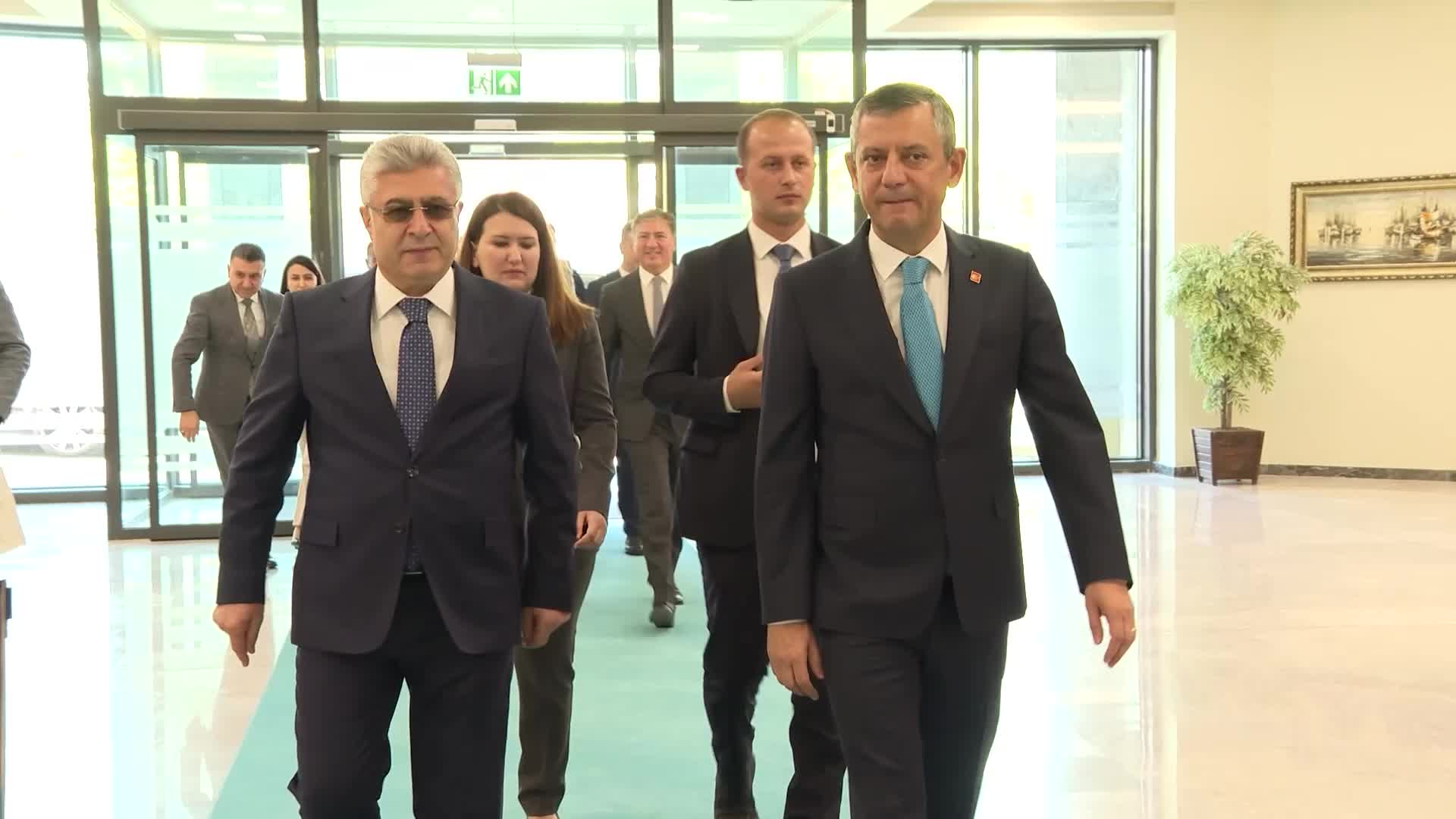 Özgür Özel, Yargıtay Cumhuriyet Başsavcısı Muhsin Şentürk ile görüştü