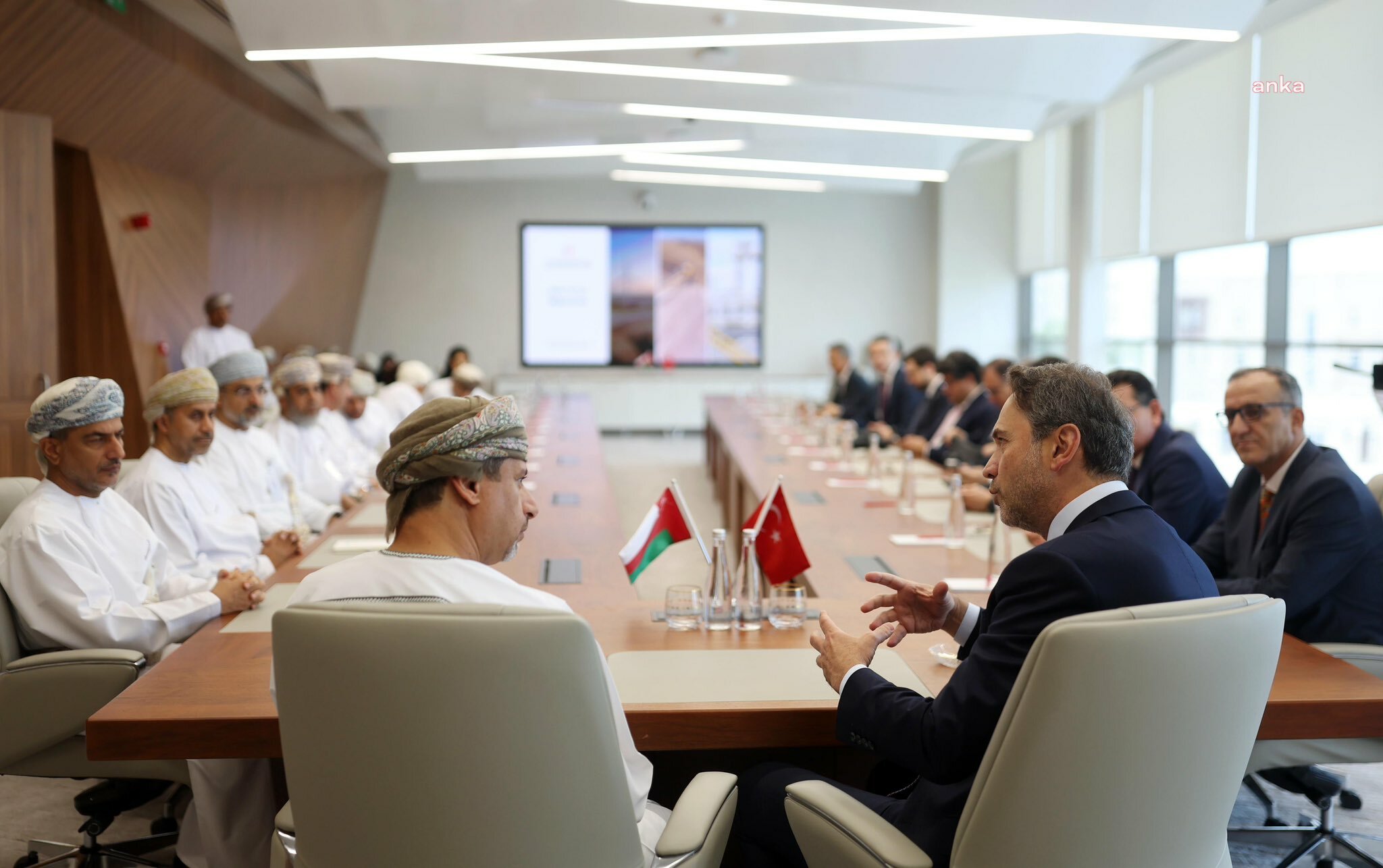Enerji ve Tabi Kaynaklar Bakanı Bayraktar, Ummanlı mevkidaşı Al Aufi ile görüştü: İki ülke arasında "Enerji Alanında İşbirliğine Dair Mutabakat Zaptı" imzalandı
