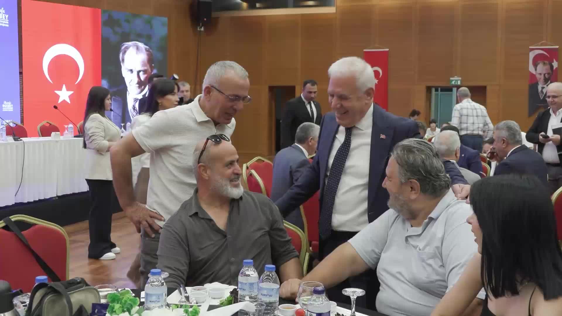Bursa Büyükşehir Belediye Başkanı Bozbey, ‘Kişiselleştirilmiş BursaKart Abonmanı’ sistemine geçildiğini duyurdu