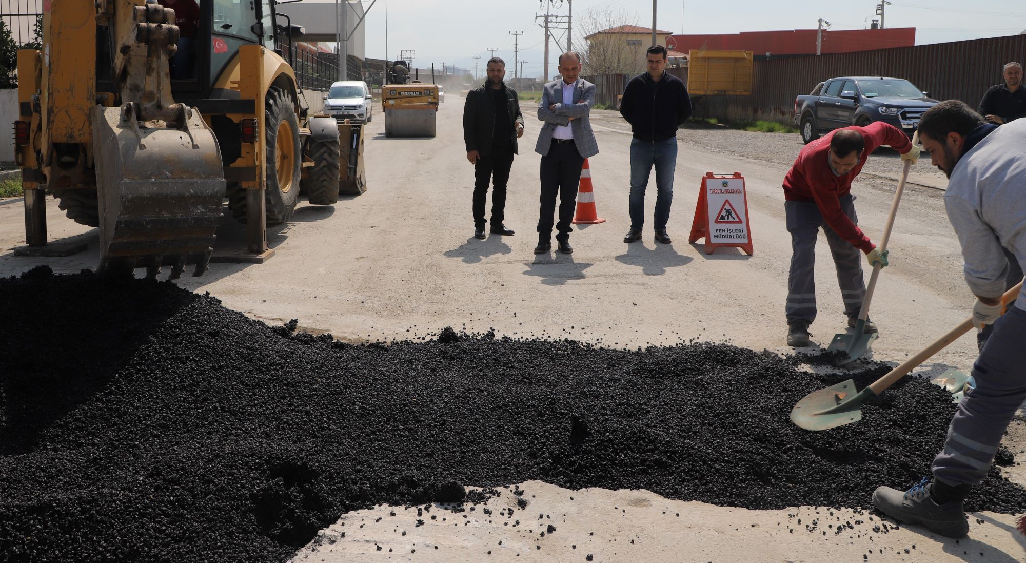 TURGUTLU'DA OVA YOLLARI SEZONA HAZIRLANIYOR