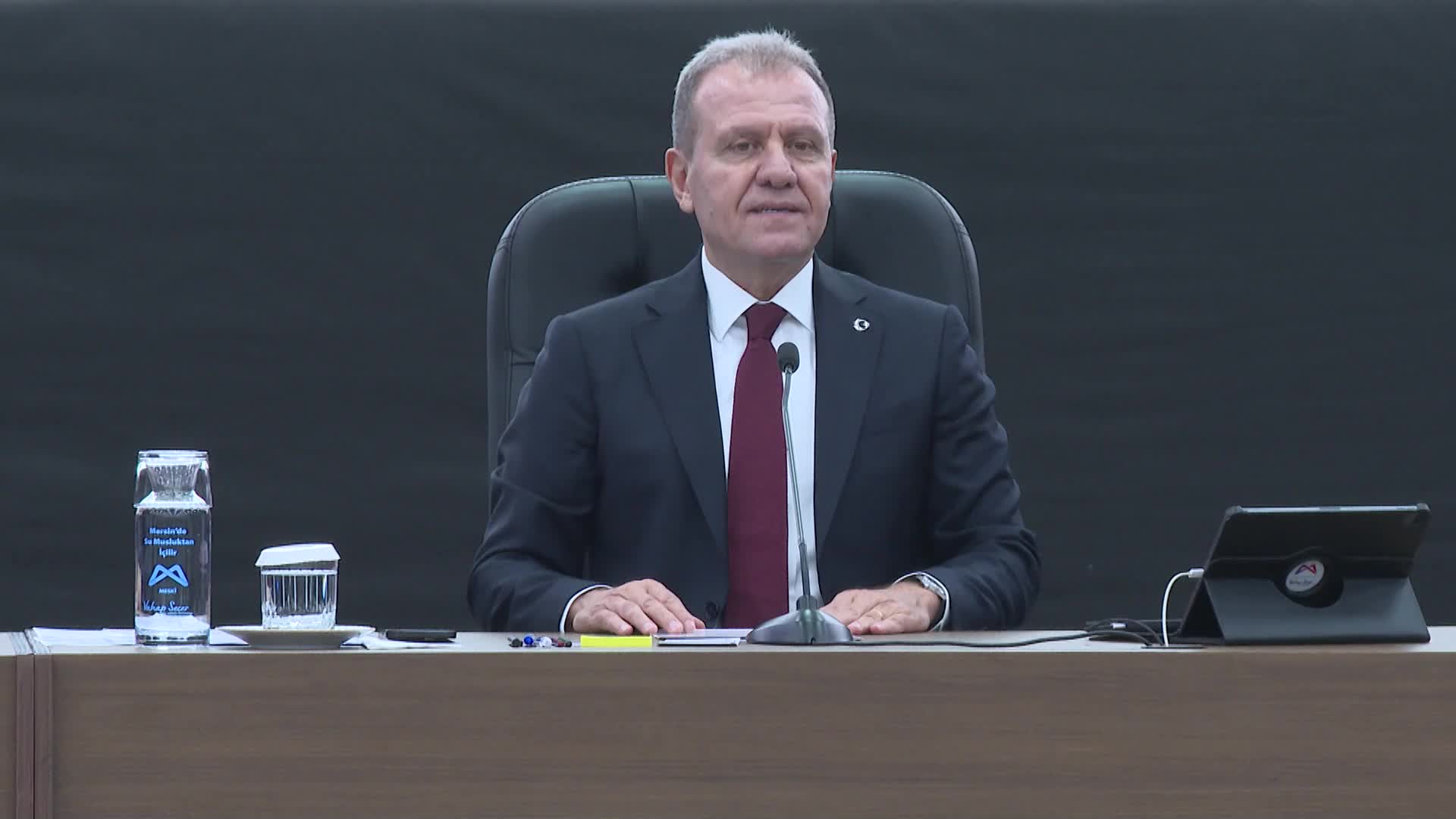 Mersin Büyükşehir Belediye Başkanı Seçer: “Bir taraftan iç barış sağlanırken, bir taraftan siyasi rakiplere düşman hukuku uygulanması büyük bir çelişki”