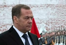 Medvedev: "Trump’ın teatral ültimatomu Moskova’nın umurunda değil"