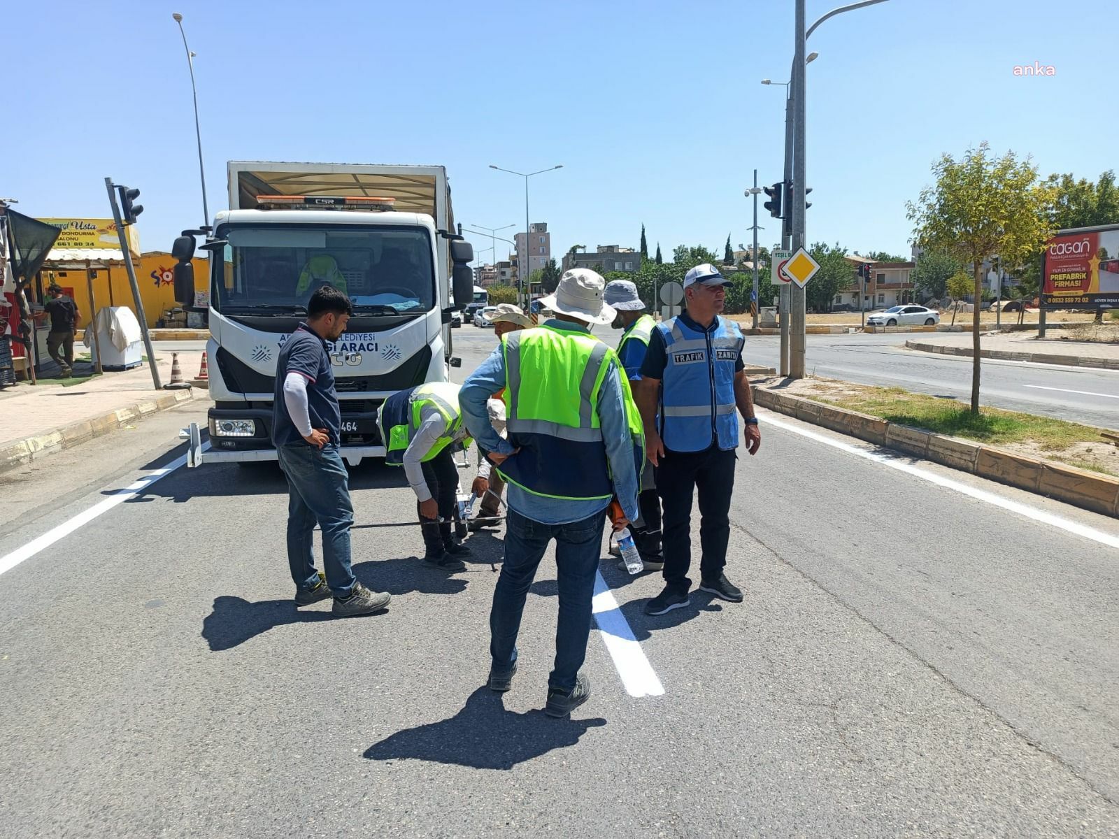Adıyaman Belediyesi’nden kasis ve yol çizgisi çalışması
