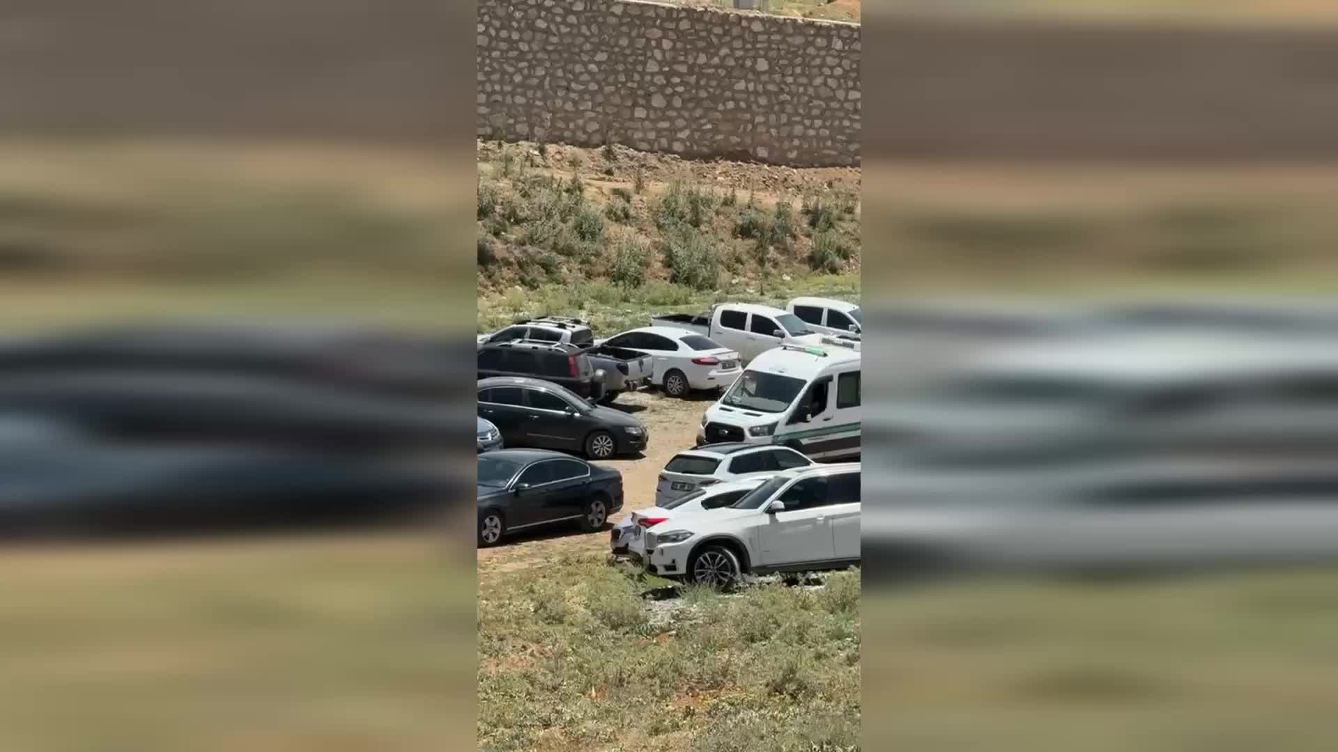 Van'da silahlı saldırıda ölen sosyal medya fenomeni Onur Karael Yüksekova'da defnedildi