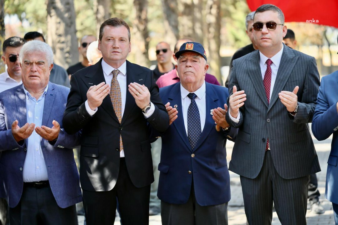 Silivri’de 15 Temmuz şehitleri kabirleri başında anıldı