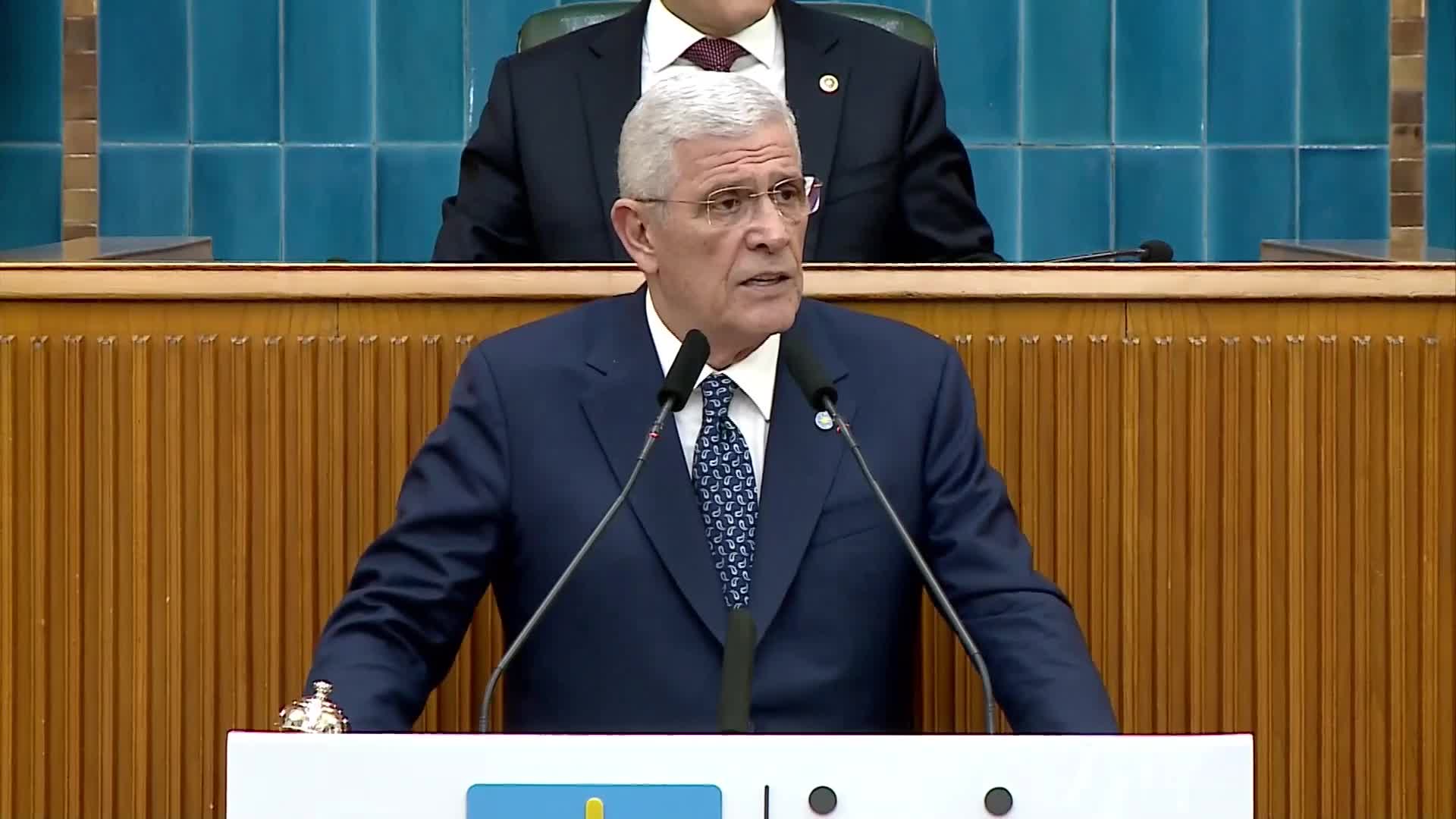 İYİ Parti grup toplantısı... Dervişoğlu: "Bizden kafatasçı tepkiler bekliyor; etnik oyunlarınıza piyon olmamızı istiyorsunuz. Biz bu vatanı sermaye görecek kadar alçalmış değiliz"