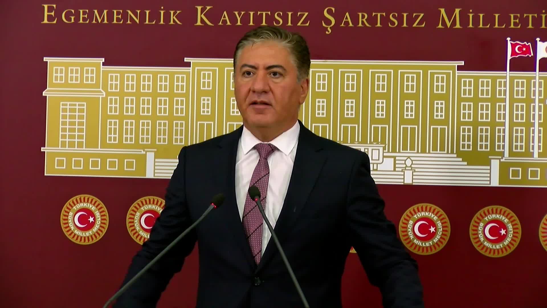 Murat Emir'den Bakan Tekin'e LGS tepkisi: Okullarımızı tarikatlara peşkeş çekmekle kalmamış, sınavlar üzerinden öğrencilerimizi de belirleme gayretine düşmüştür