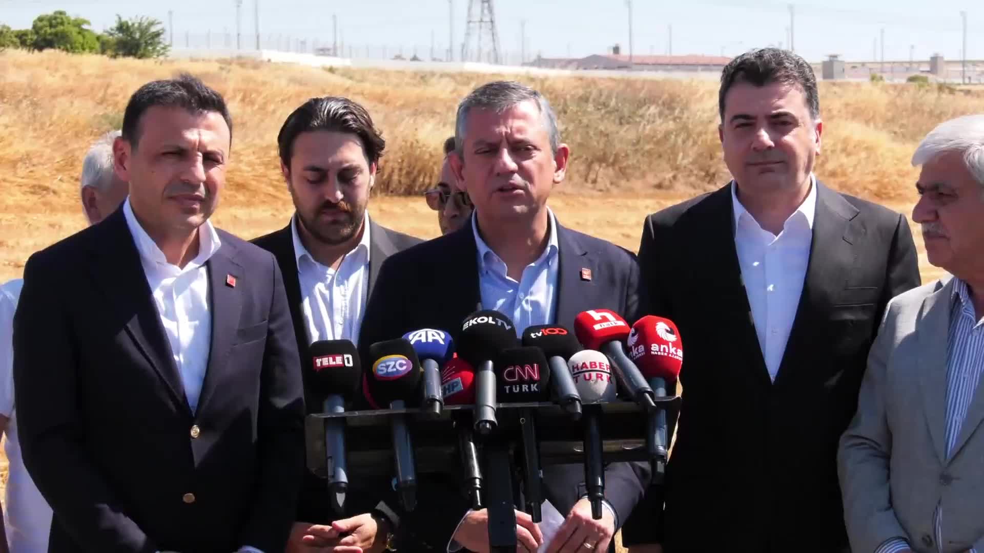 Özgür Özel: “Bugün bize bu zulmü yapanların yarın burada yargılanmayacağının bir garantisi yok”