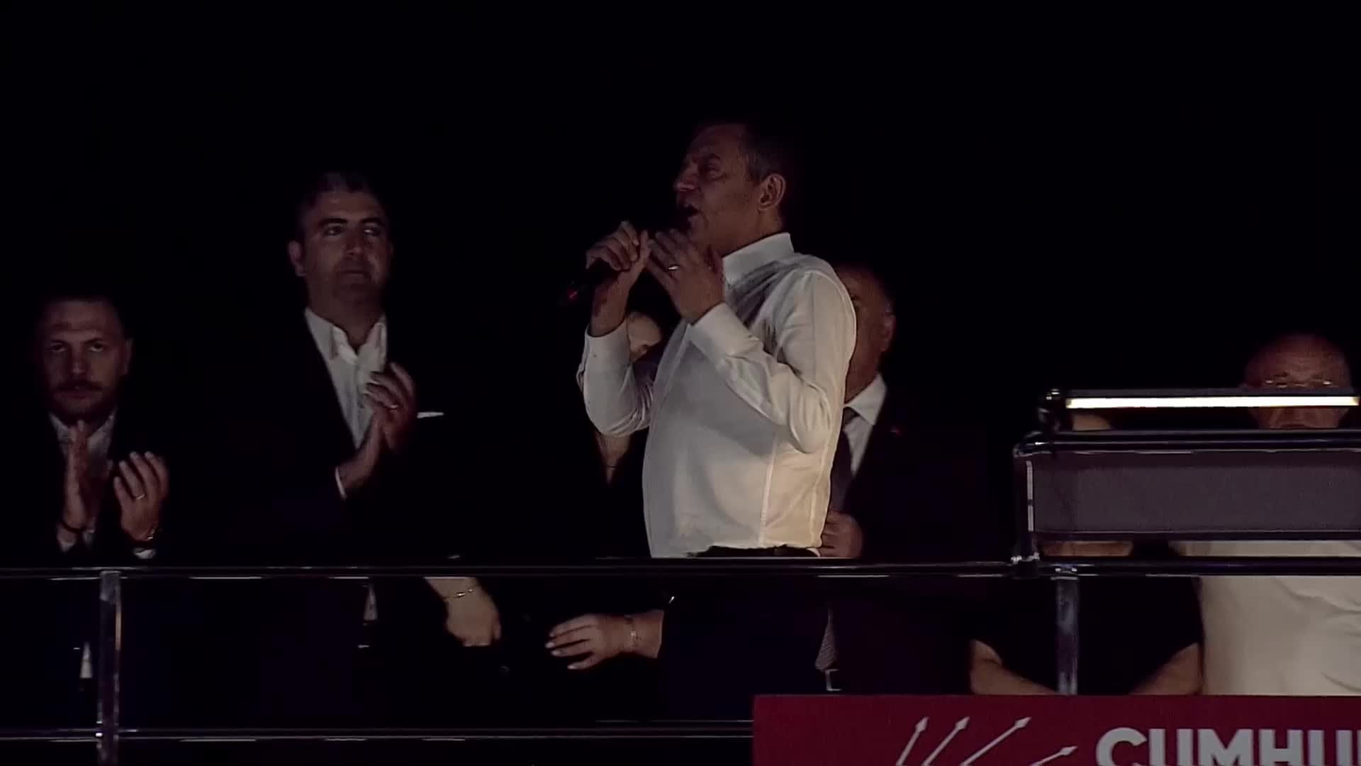 CHP'nin Kartal mitingi... Özgür Özel'den Milli Eğitim Bakanı Tekin'e: Yüce Divan'da yargılanacaksın