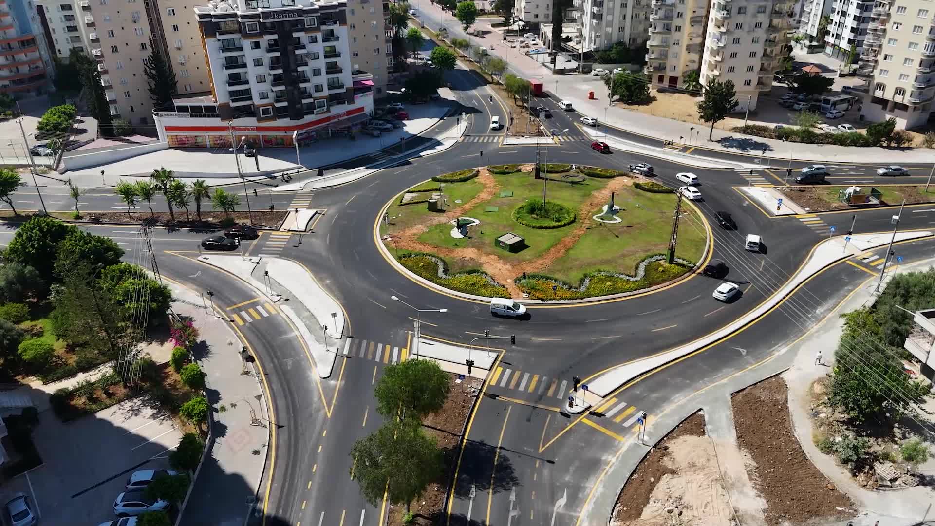 Mersin Büyükşehir Belediyesi'nden "Tavuskuşlu Kavşak"ta düzenleme
