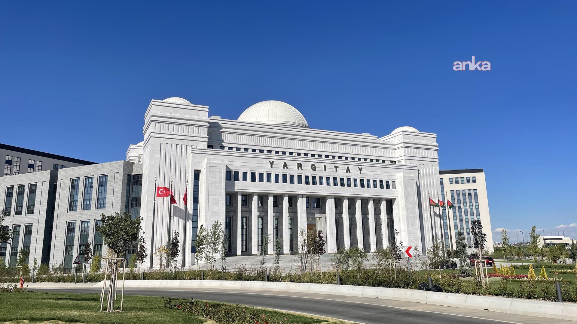 Yargıtay, bankaların tüketici kredisi kullanılırken alınan rızayla emekli aylığına "bloke" koyabileceğine hükmetti