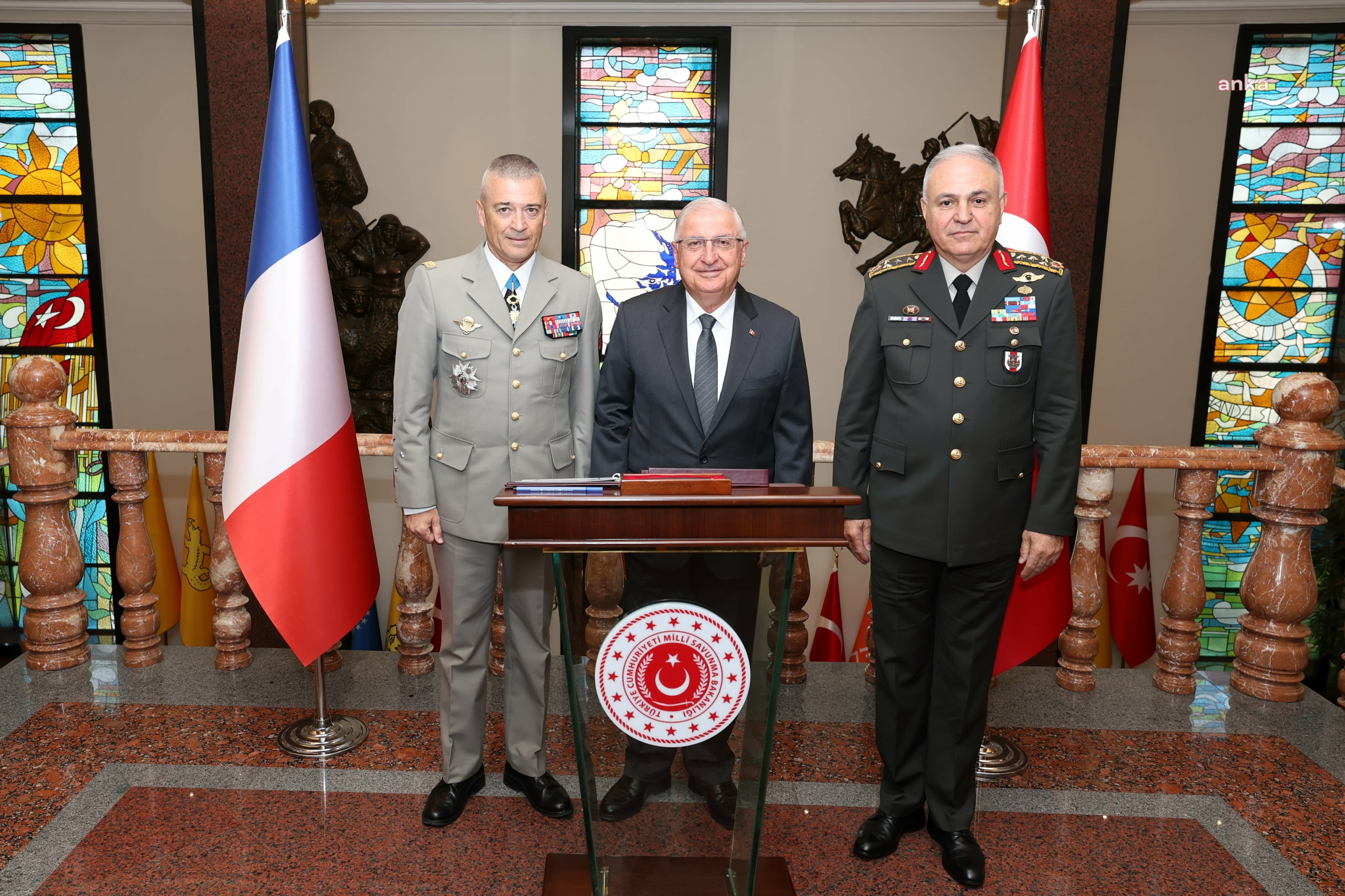 Milli Savunma Bakanı Güler, Fransa Genelkurmay Başkanı Burkhard’ı kabul etti